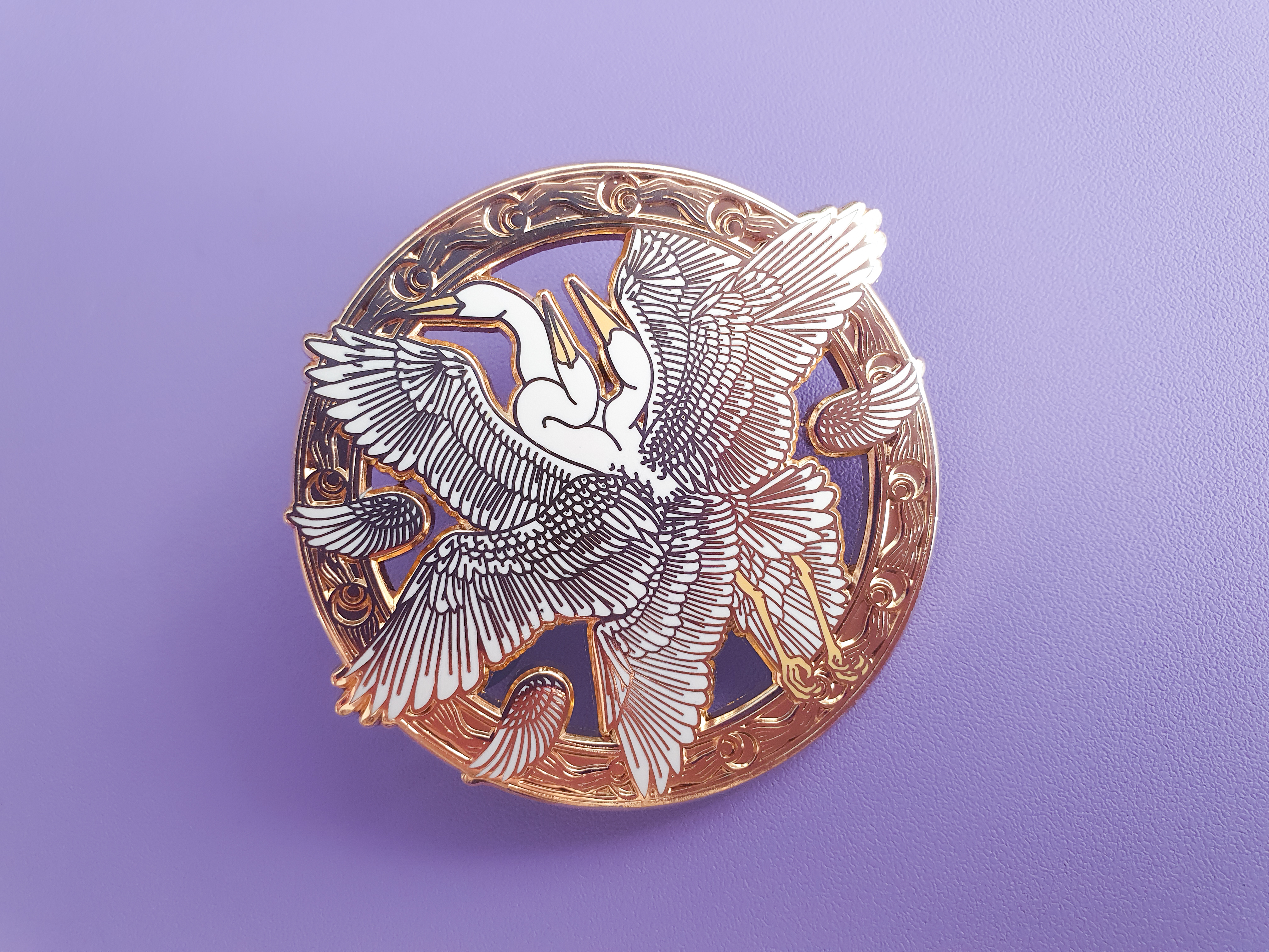 Bird pin - gold