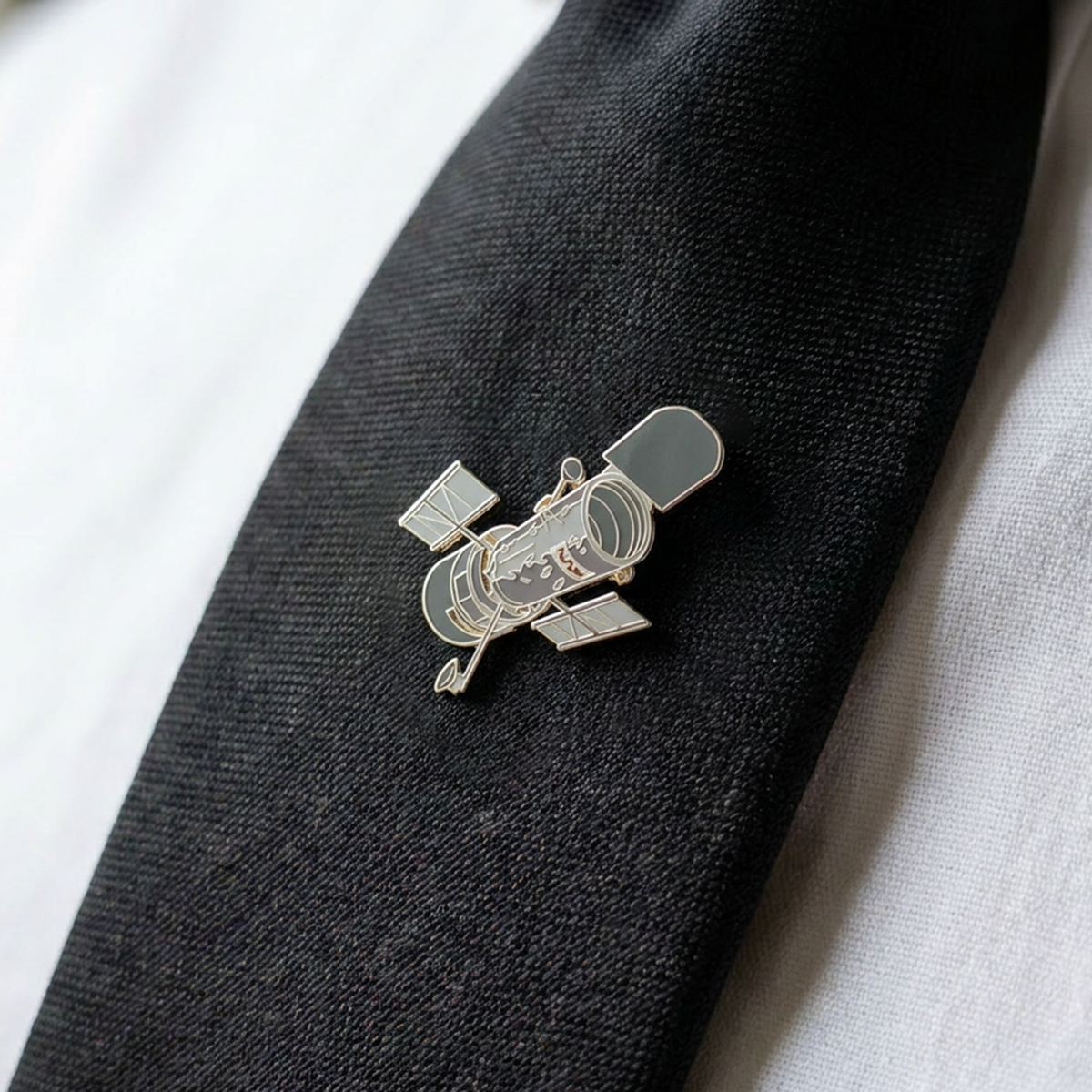 Hubble Telescope Vehicle Only Pin