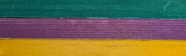 2) SPRAY COLOR EDGES