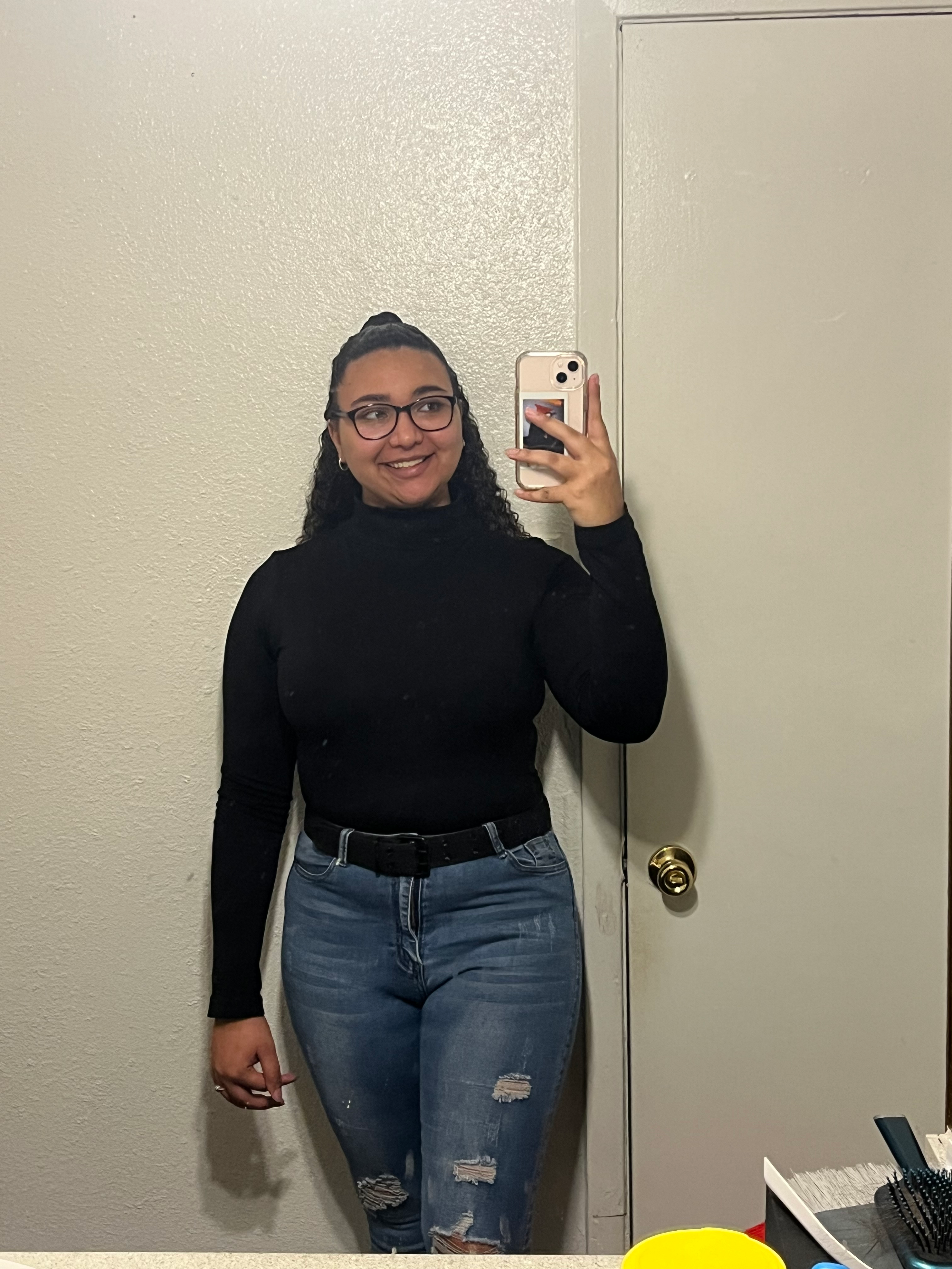 user avatar image for Mia Sanders