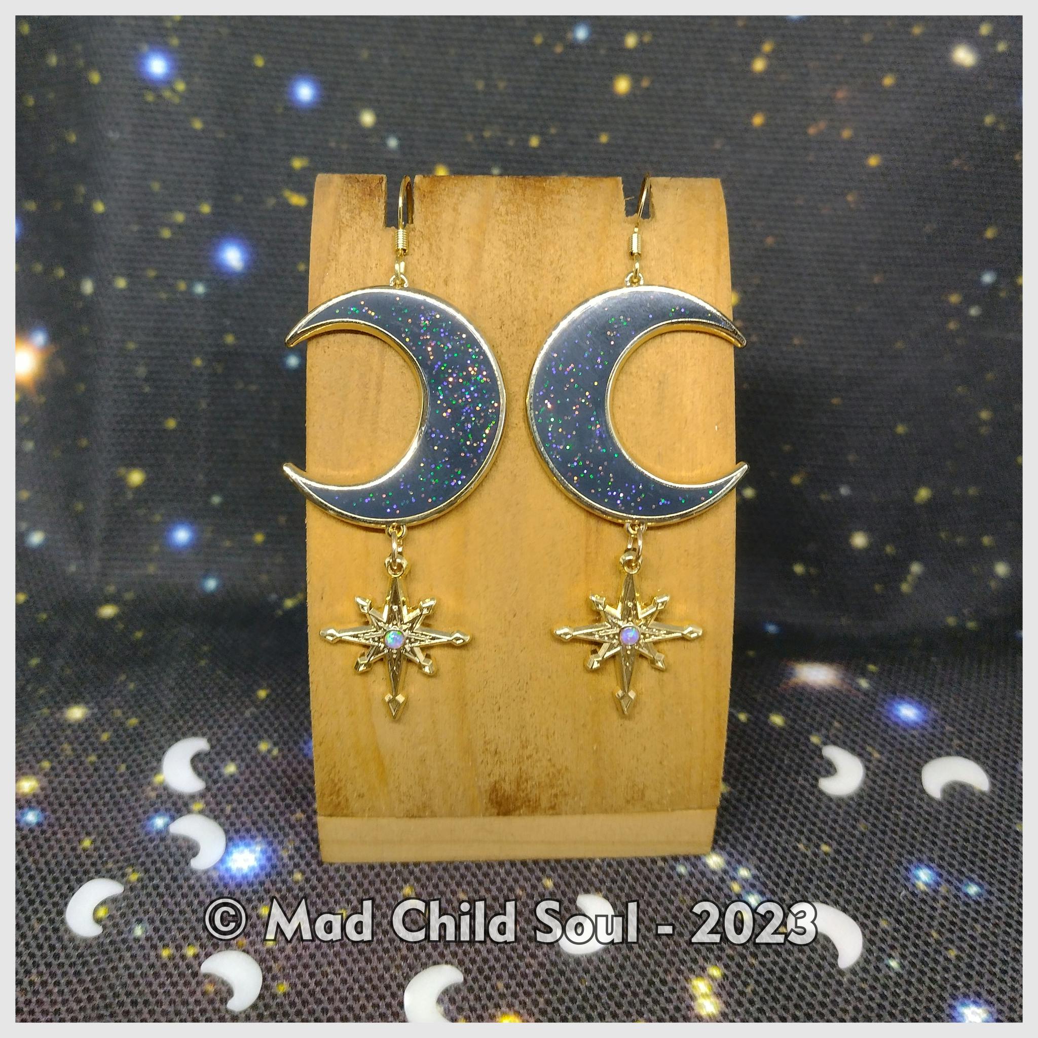 1x PAIR OF EARRINGS : Black Moon (gold)