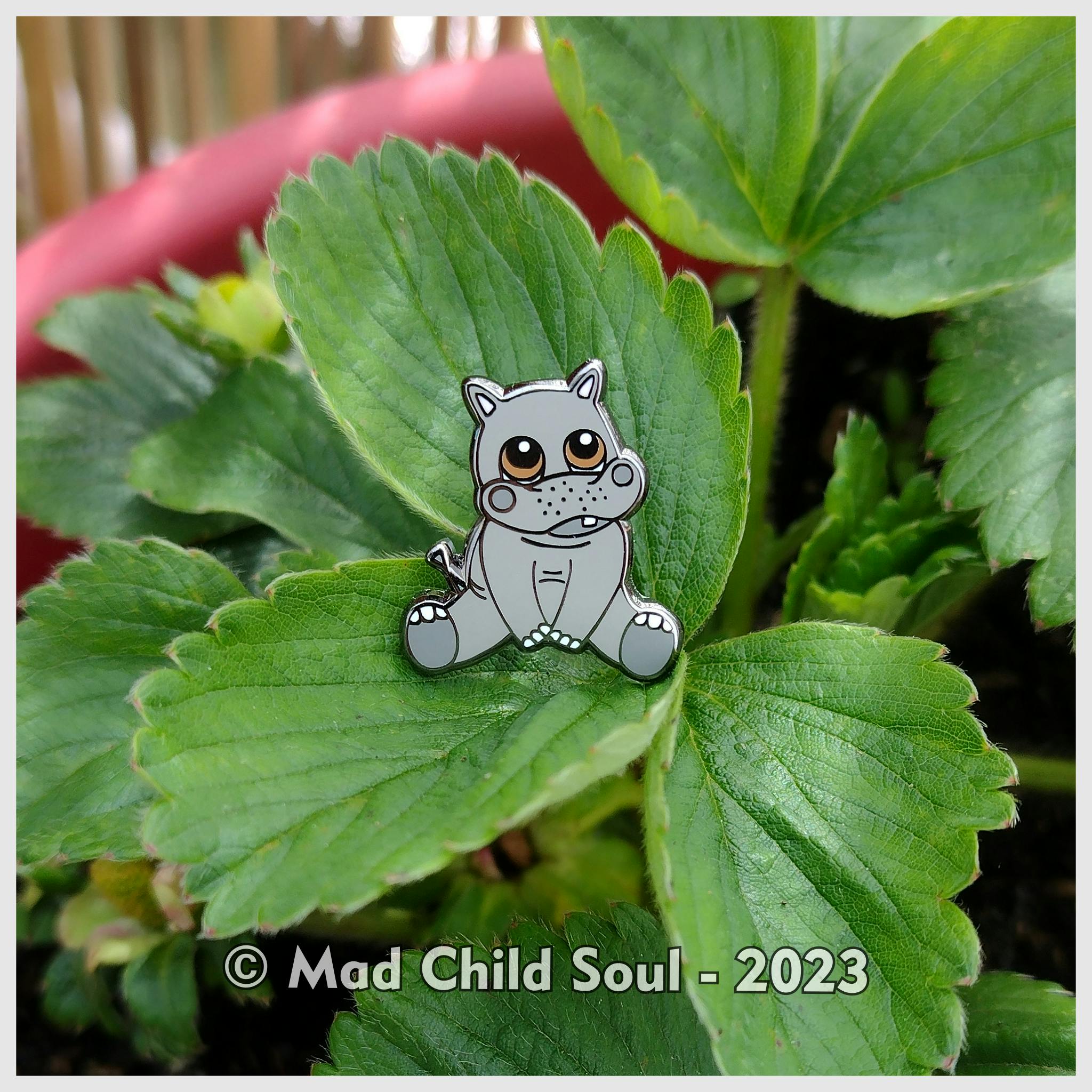 1x MINI PIN : Baby Hippo