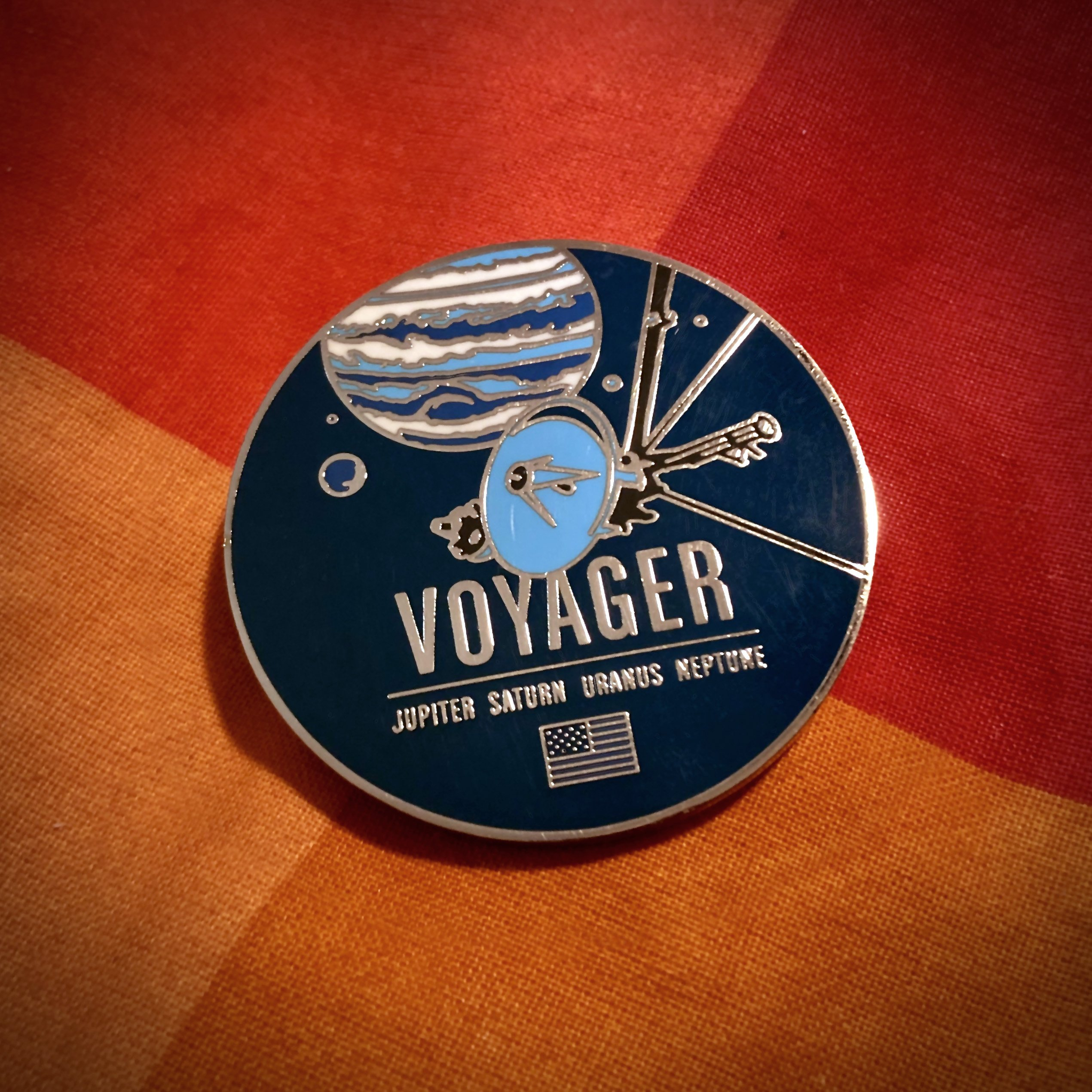 Voyager Mission 2" Pin