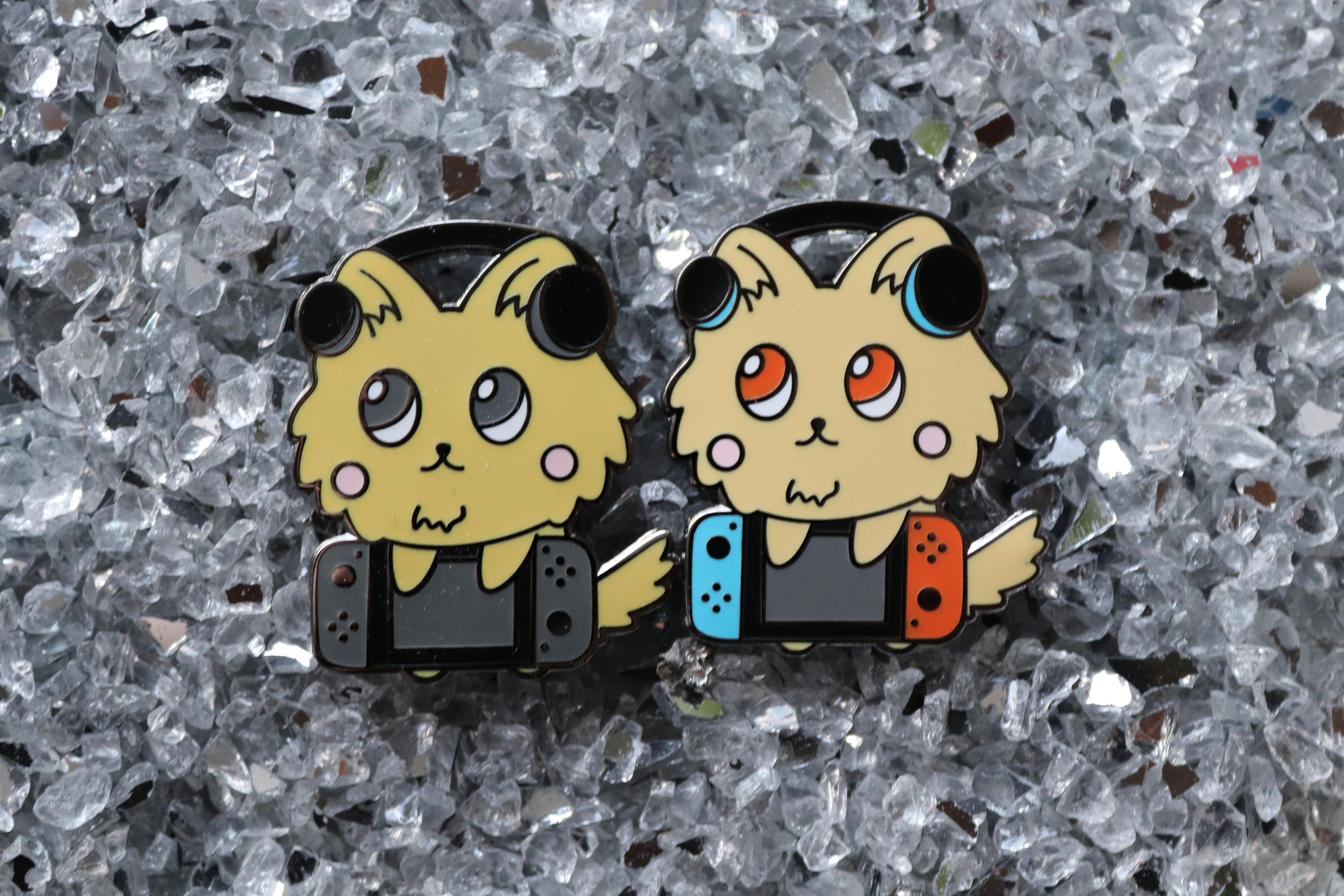 2 pack Switch gaming cat pins