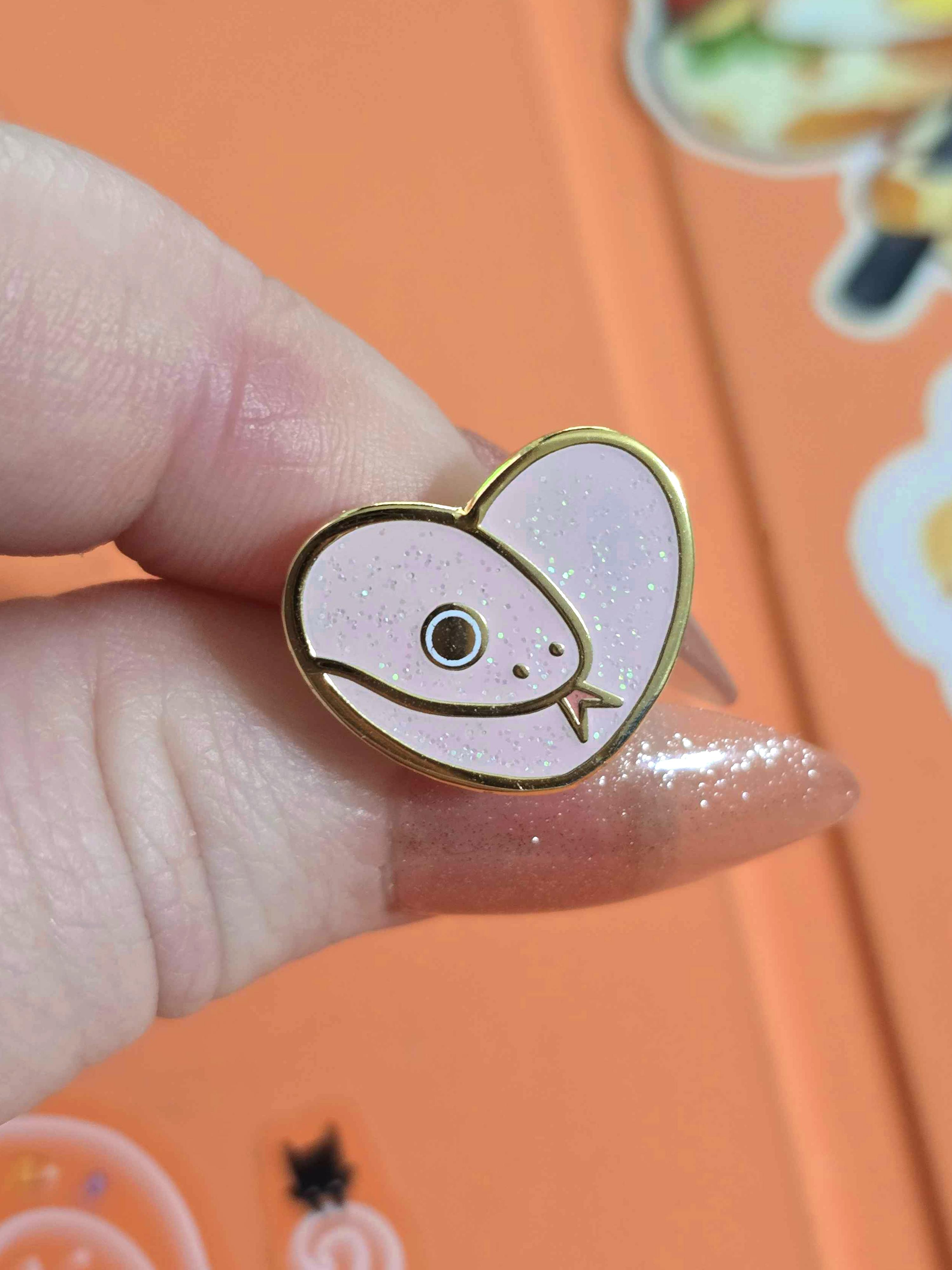 SNAKE HEART - MINI PIN