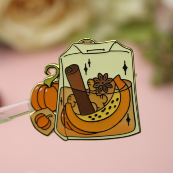 B-Grade Pin: Pumpkin Tea Bag