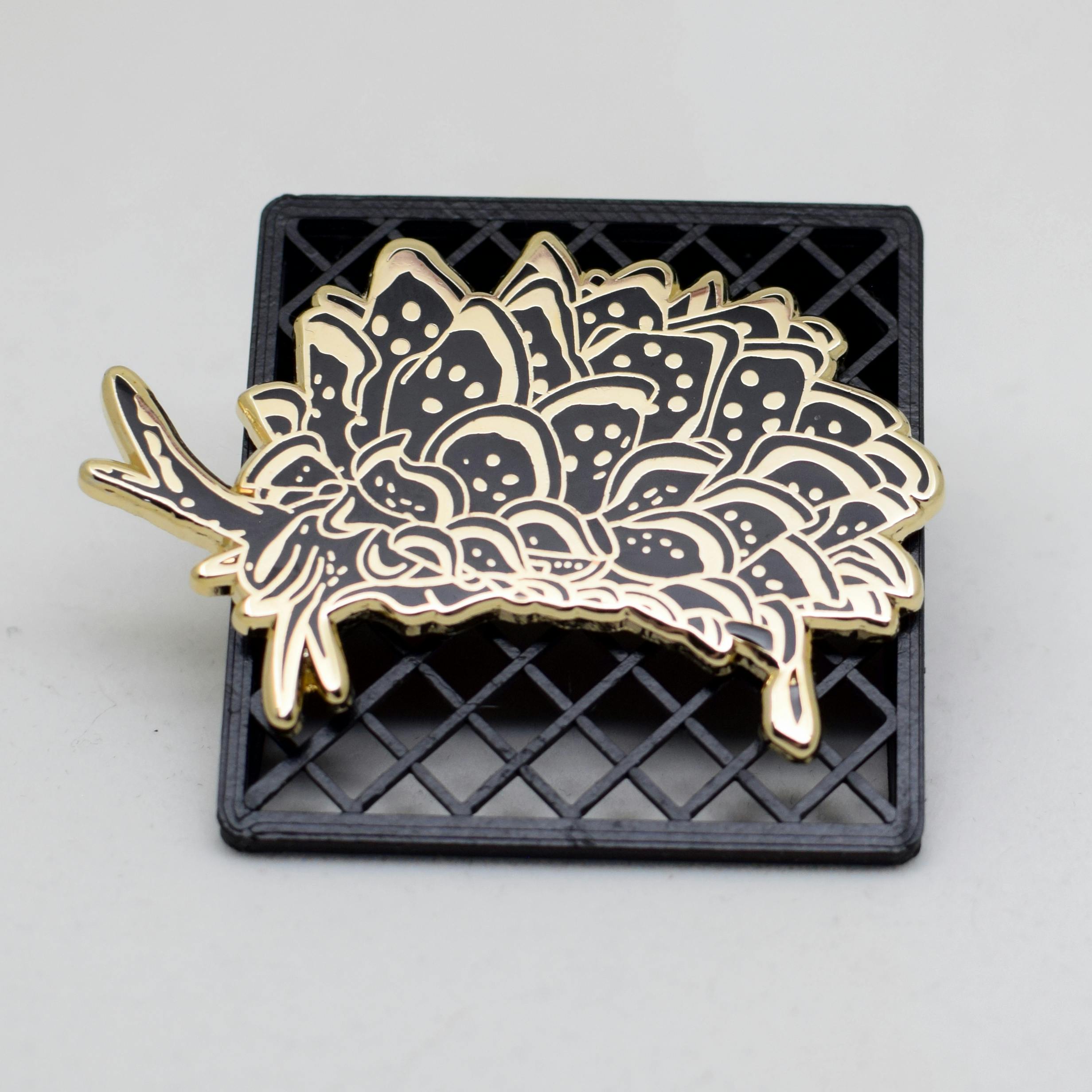 Cyerce Nigricans alt Pin	