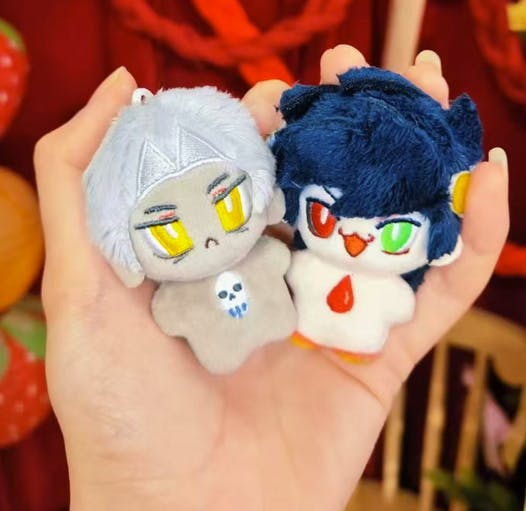 Mio's 5cm Thanzag plush pair