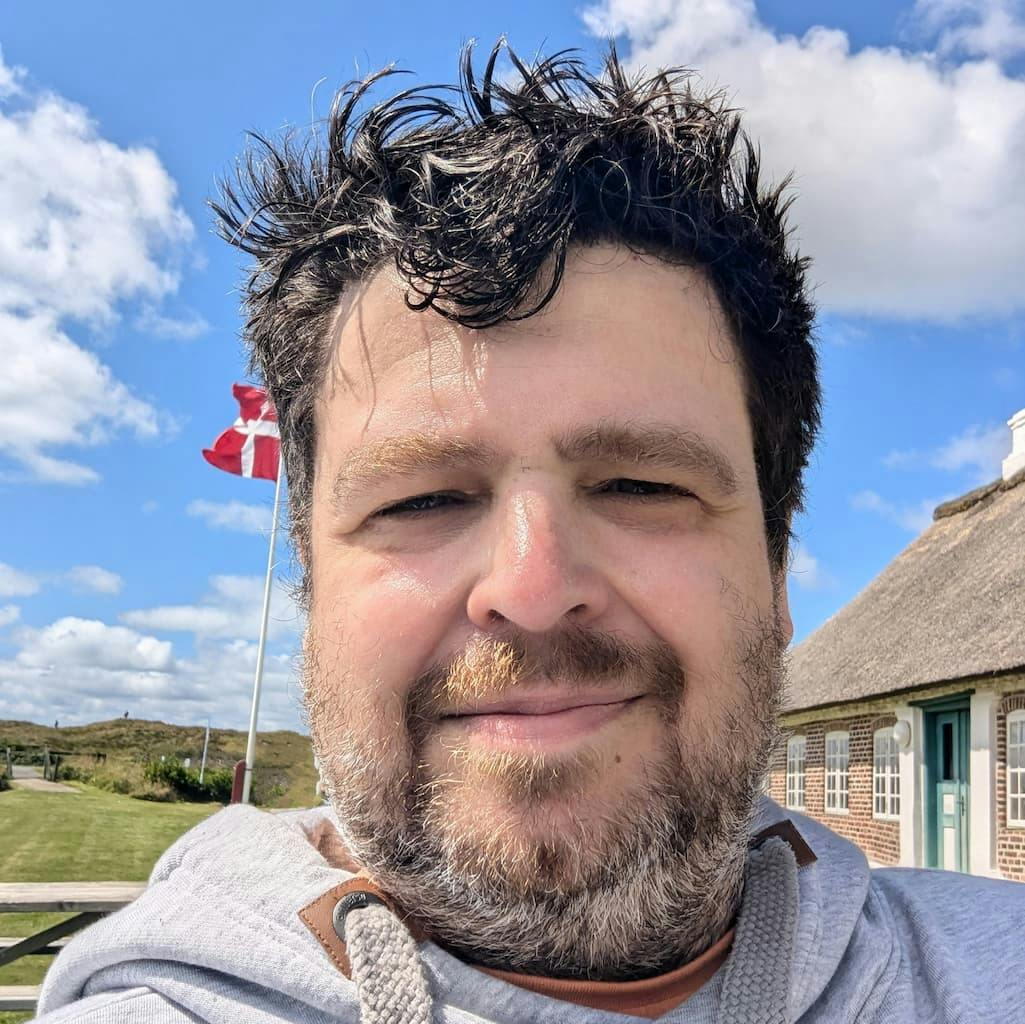 user avatar image for Ron Müller