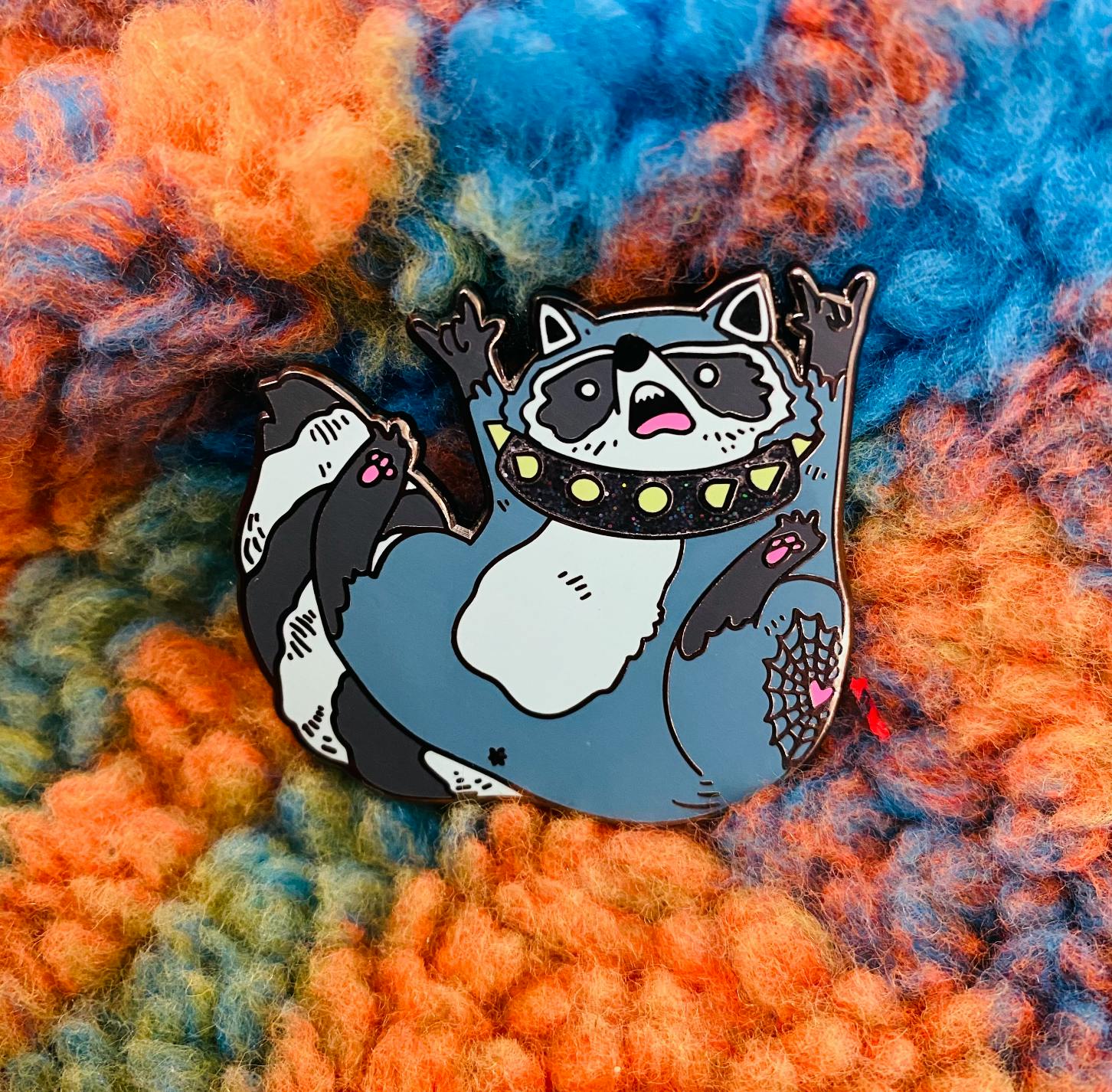 Fluffi Punki, Raccoon