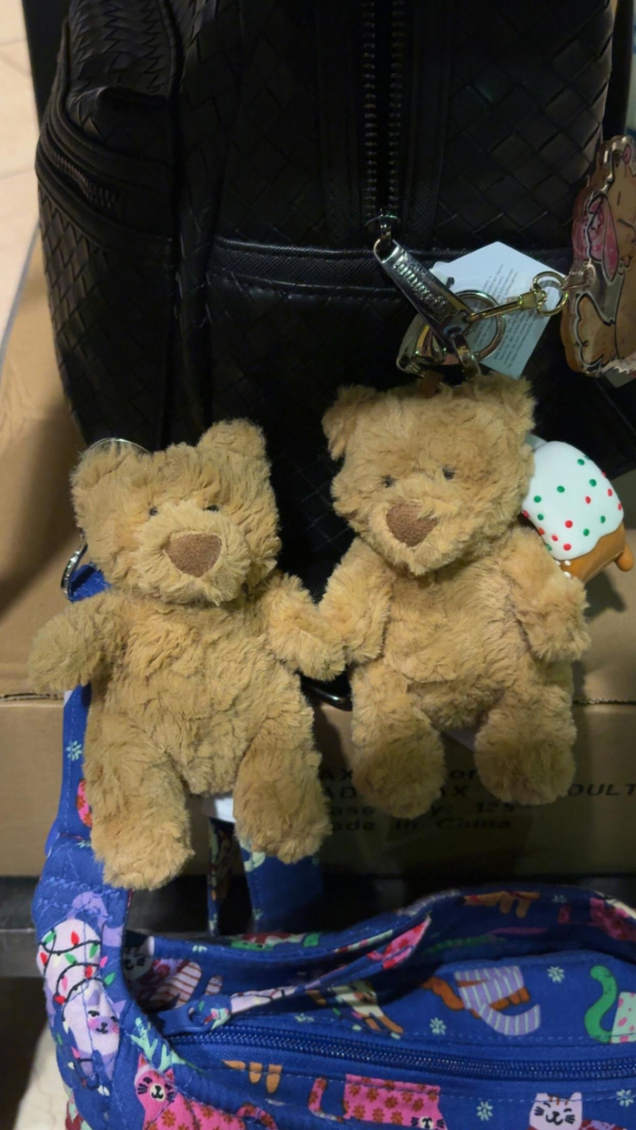 user avatar image for Em :3