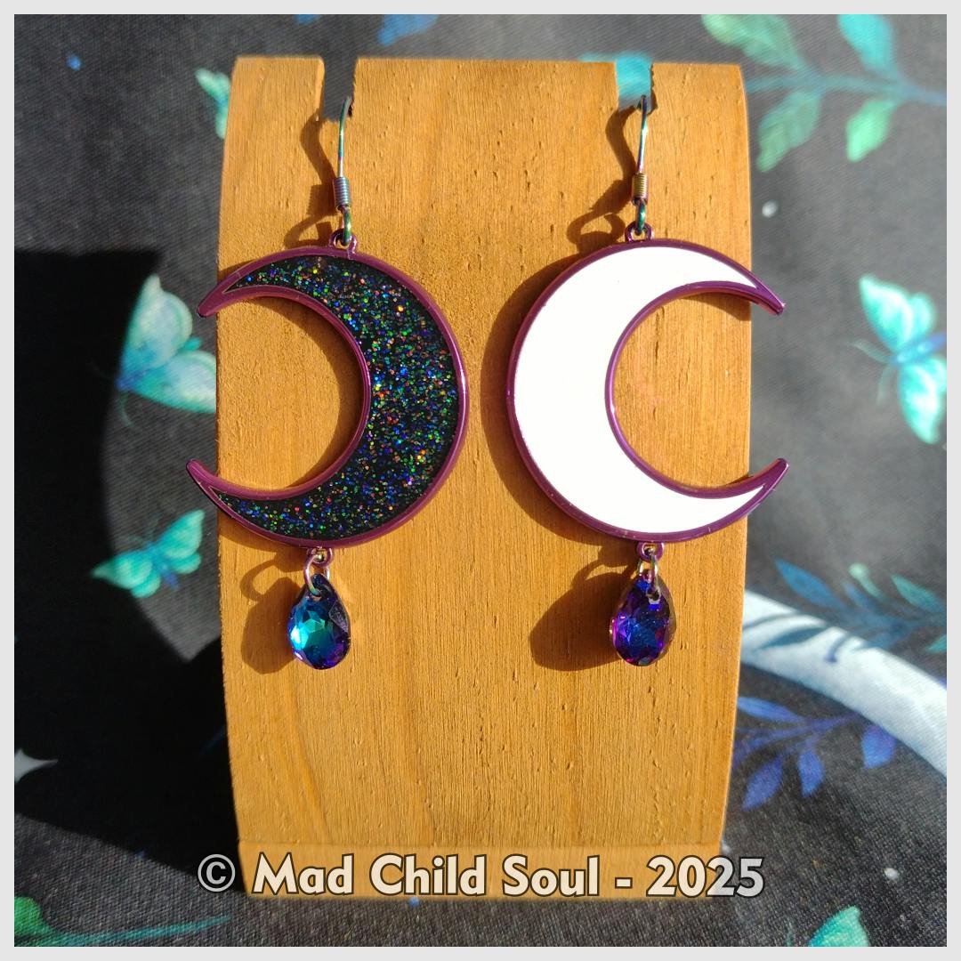 1x PAIR OF EARRINGS : Mix Moon (purple chrome)