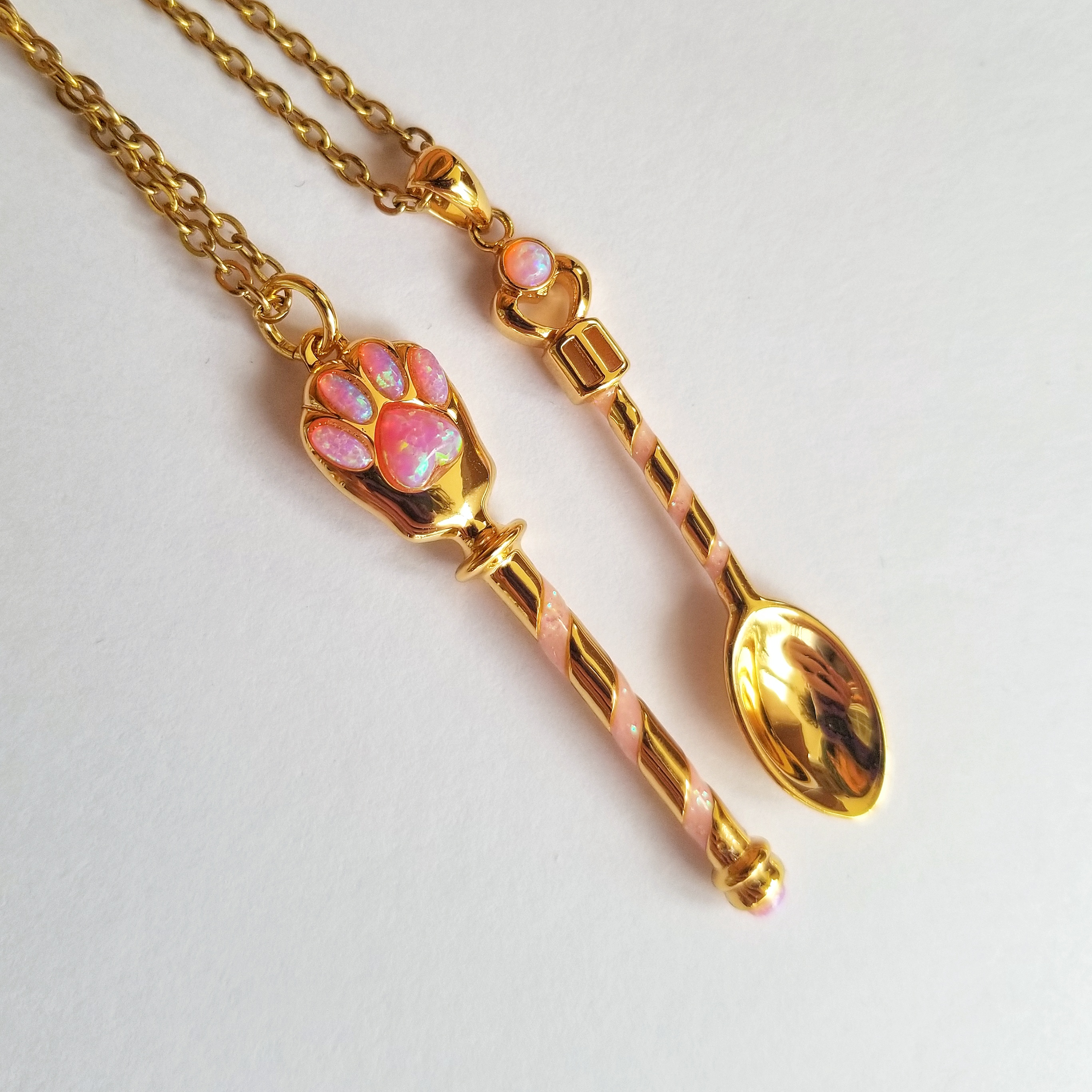 Cat Paw Pendant - Gold