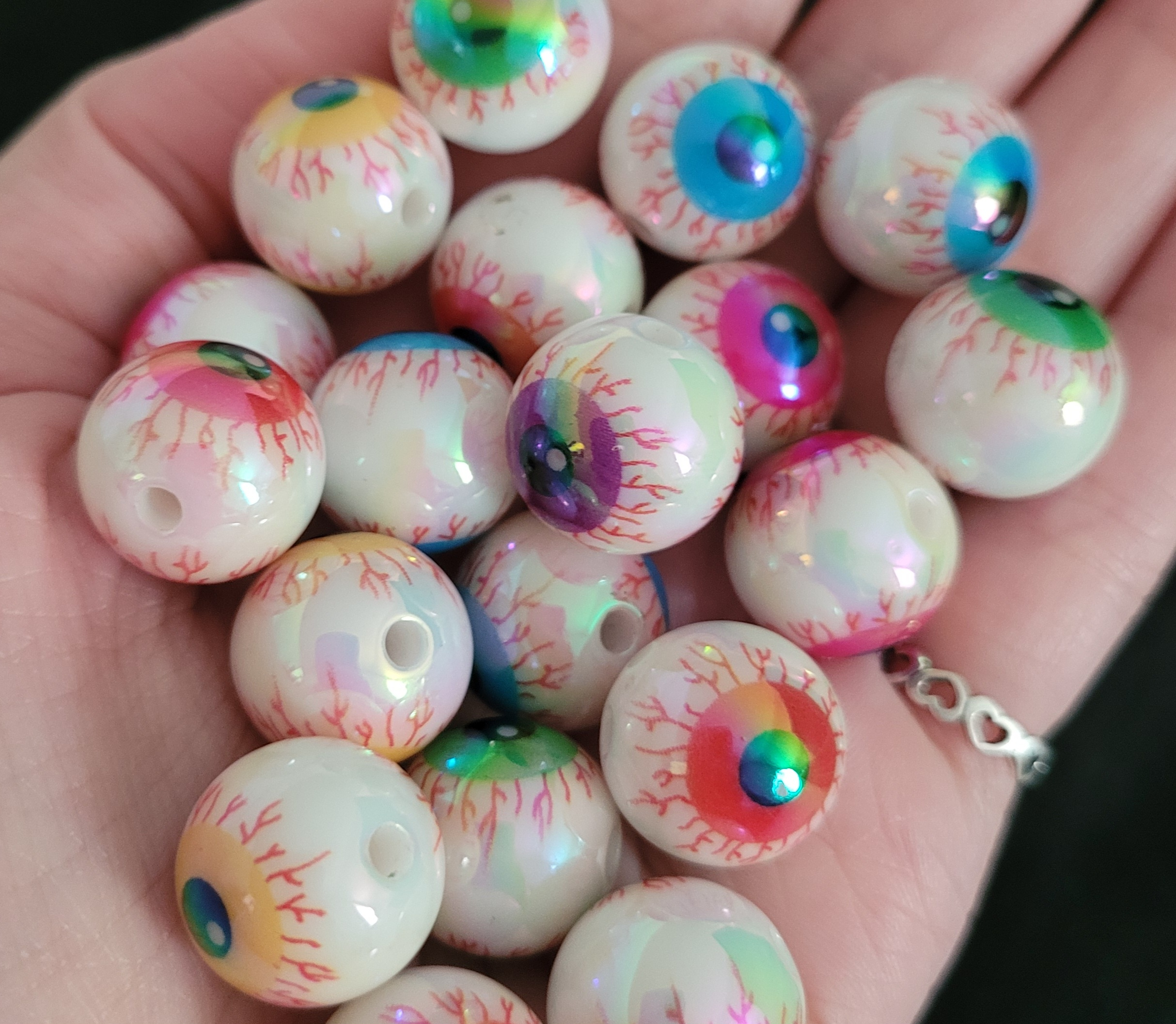 (This is what all eyes look like)