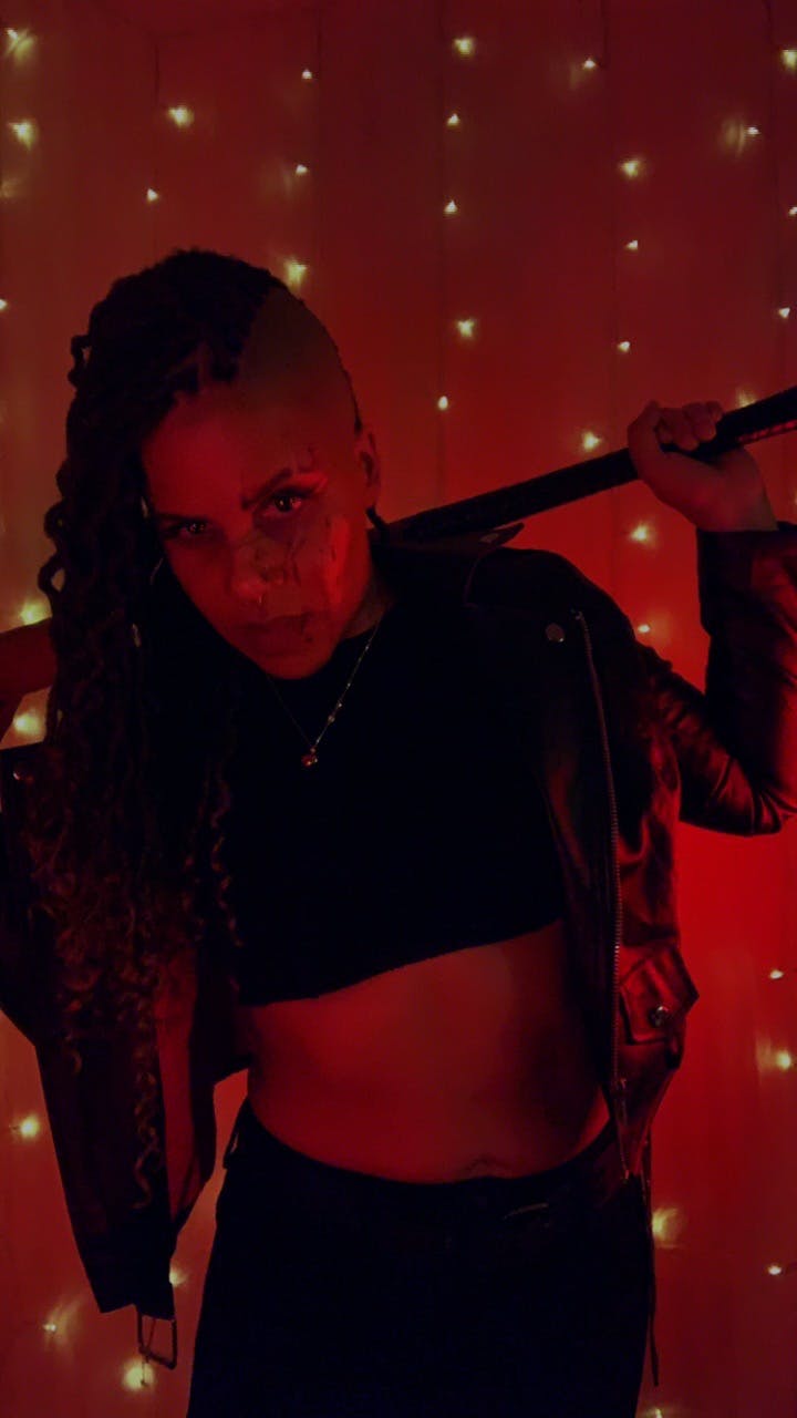 user avatar image for Laura Tutu 