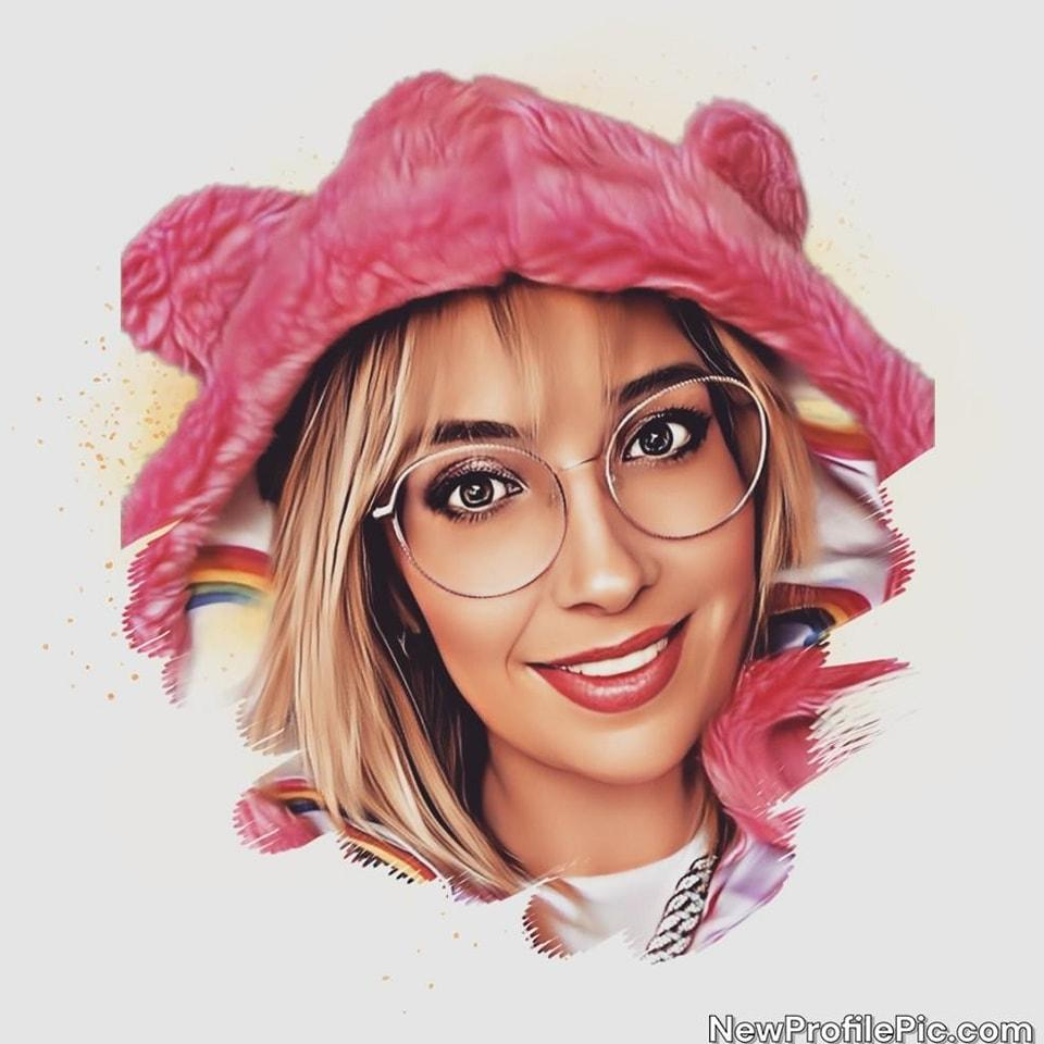 user avatar image for Rebecca Davey