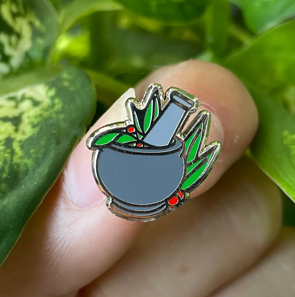 Mortar & Pestle Mini Pin