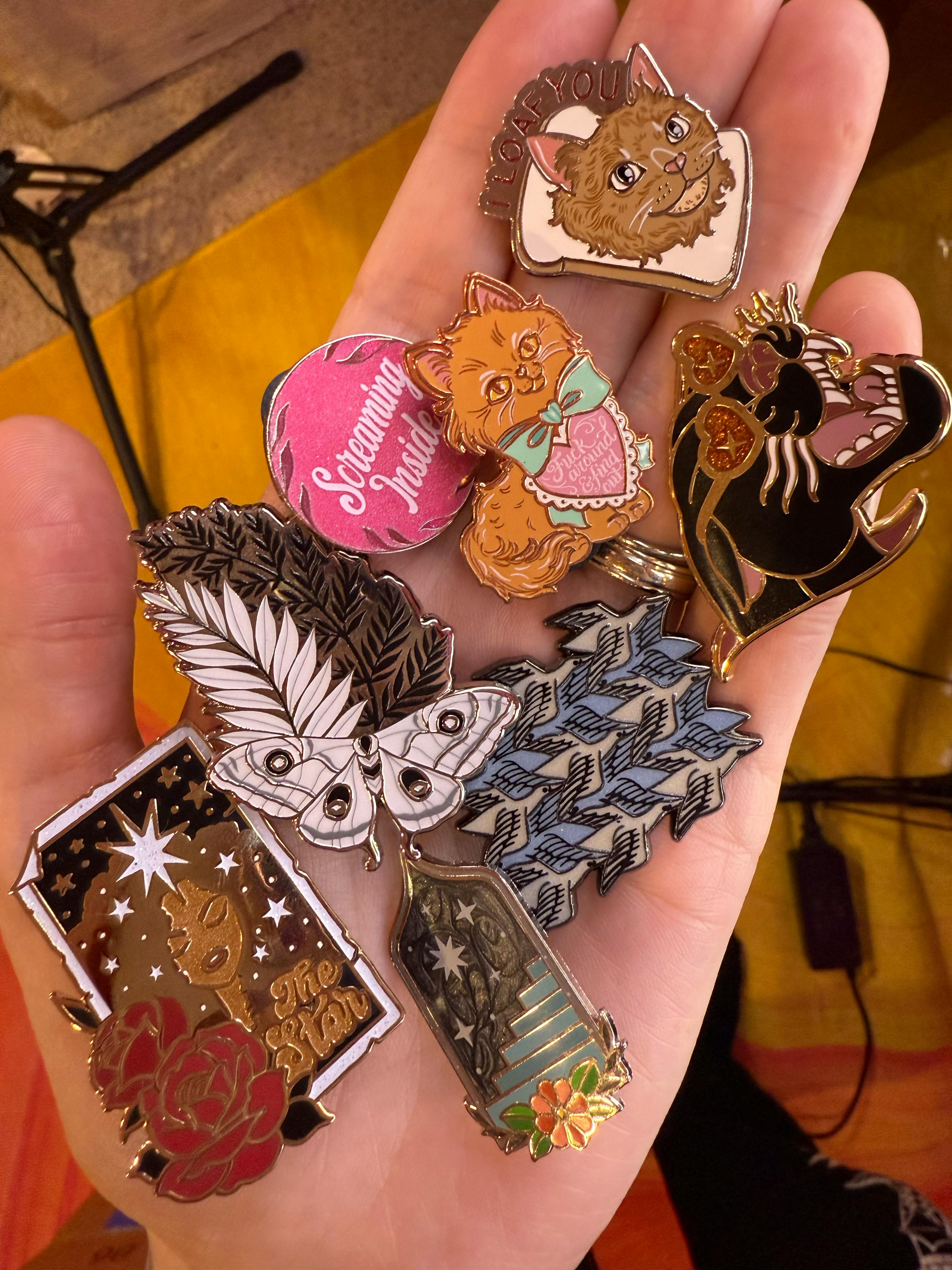 non fandom 5 pin blind bundle