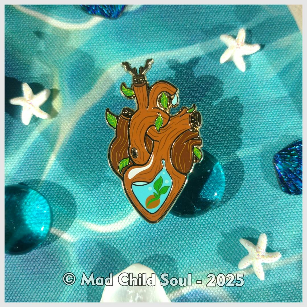 1x PIN : Dryad's Heart - Sacred Water