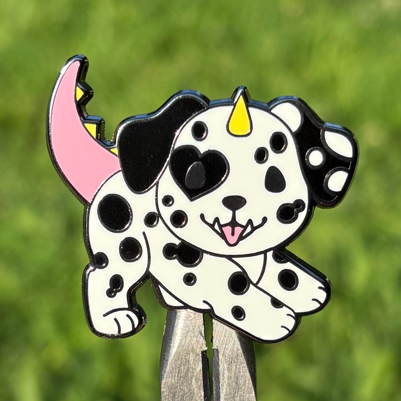 ENAMEL PIN: Bucket