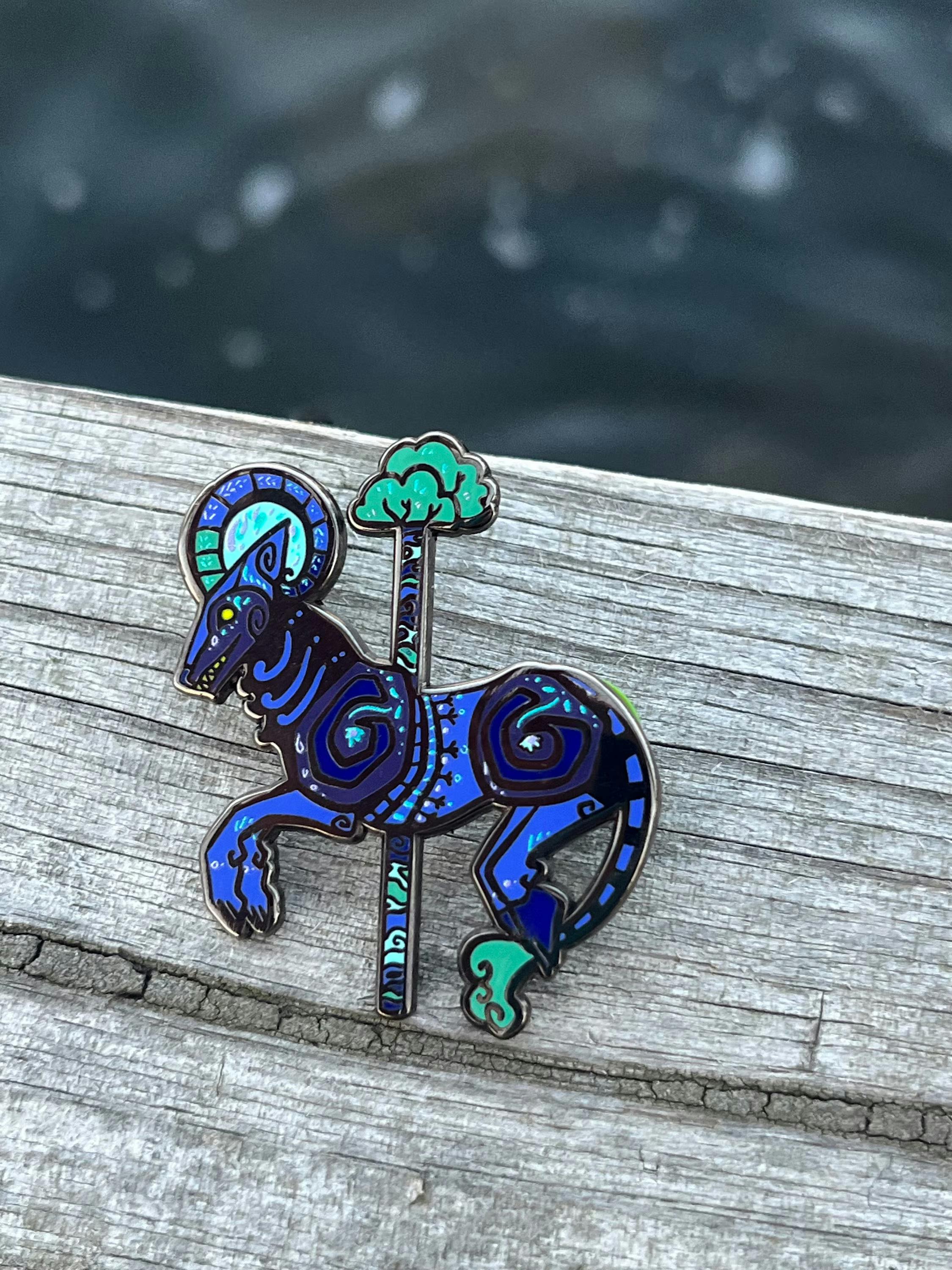 Veles carousel pin