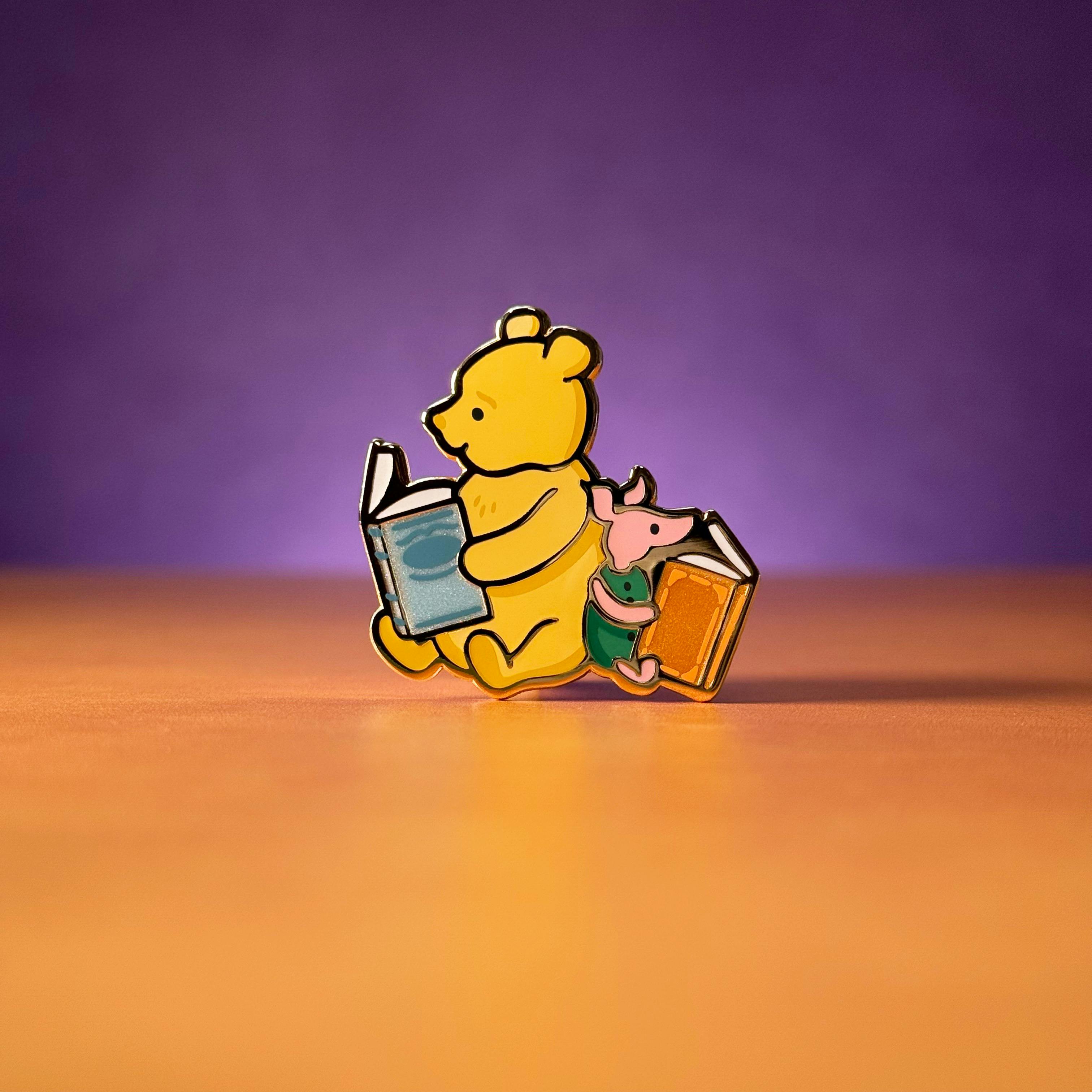 Pooh & Piglet Reading Pin