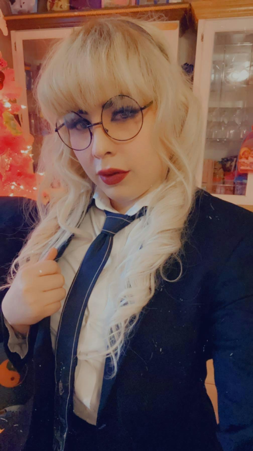 user avatar image for Emilia Blaqk 