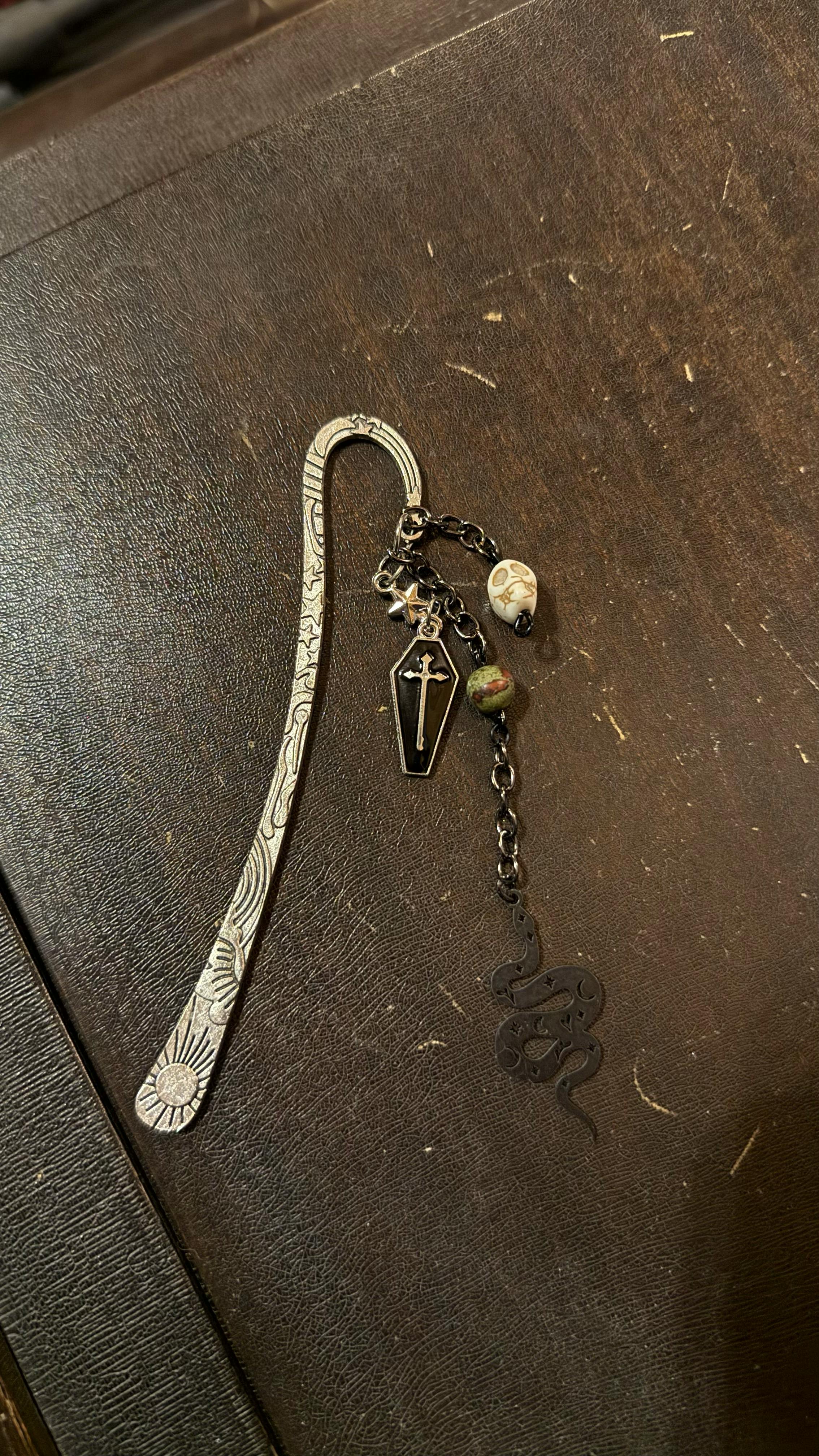 Coven Initiation Pack (metal bookmark + sample tea)