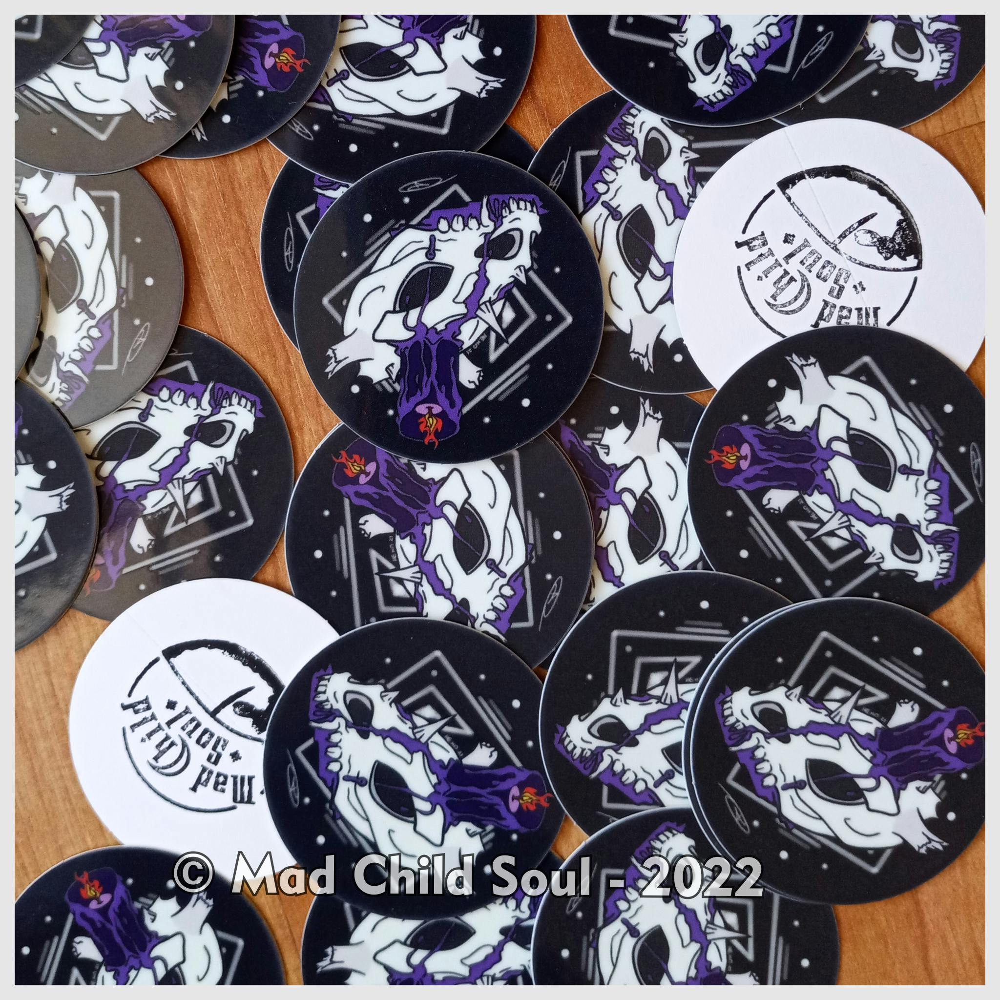 1x STICKER : Dragon Skull