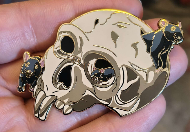 B GRADE - Infested vampyr skull pin 