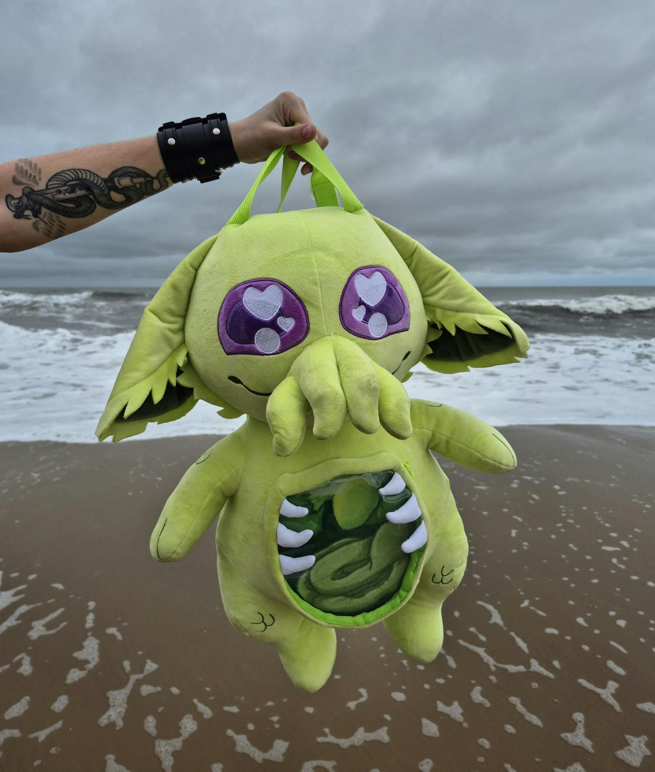 One Cthulhu ita bag