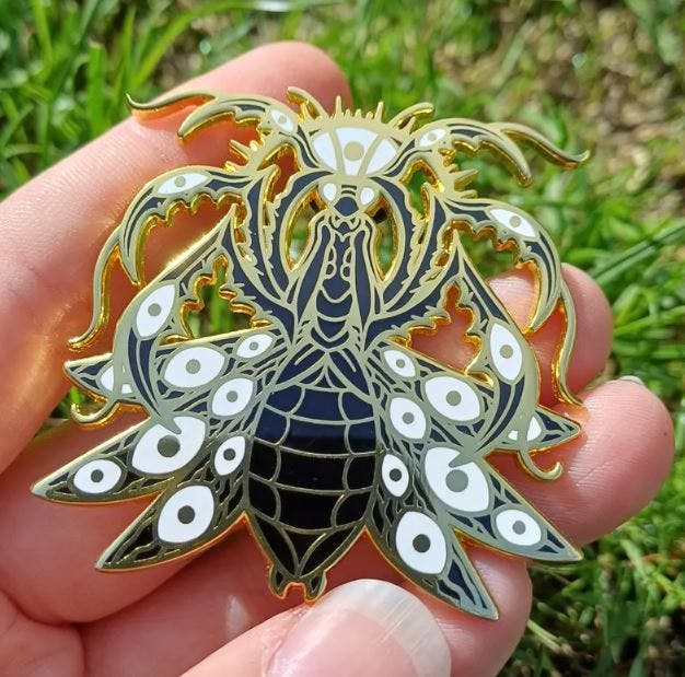 Gold Celestial Mantis Pin