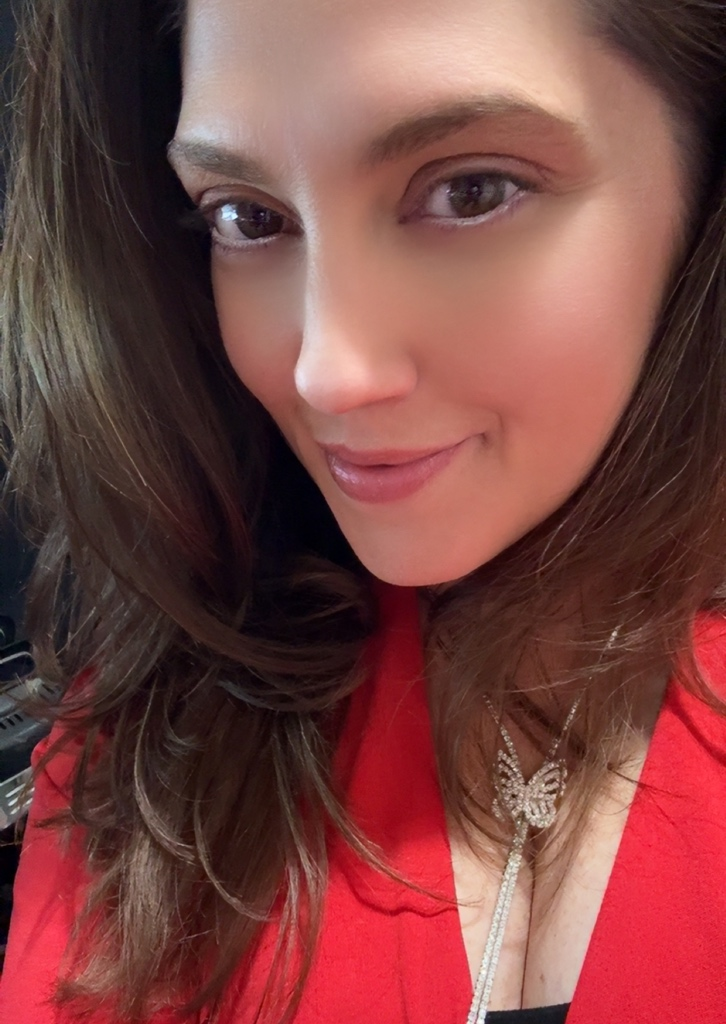 user avatar image for April Hoopes