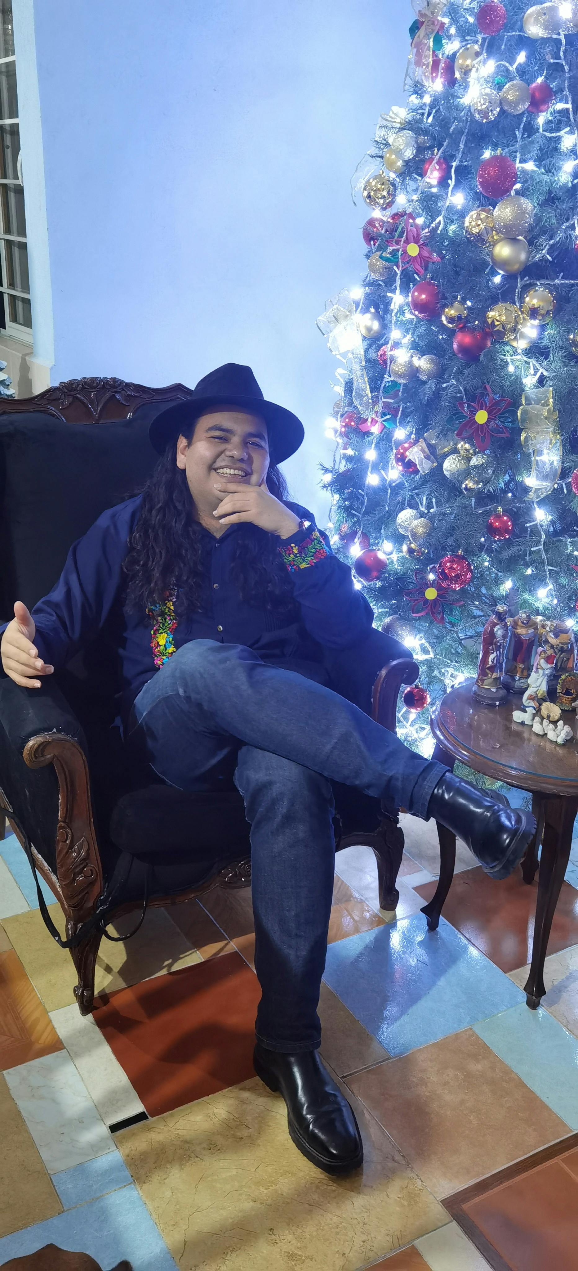 user avatar image for Cesar Lopez