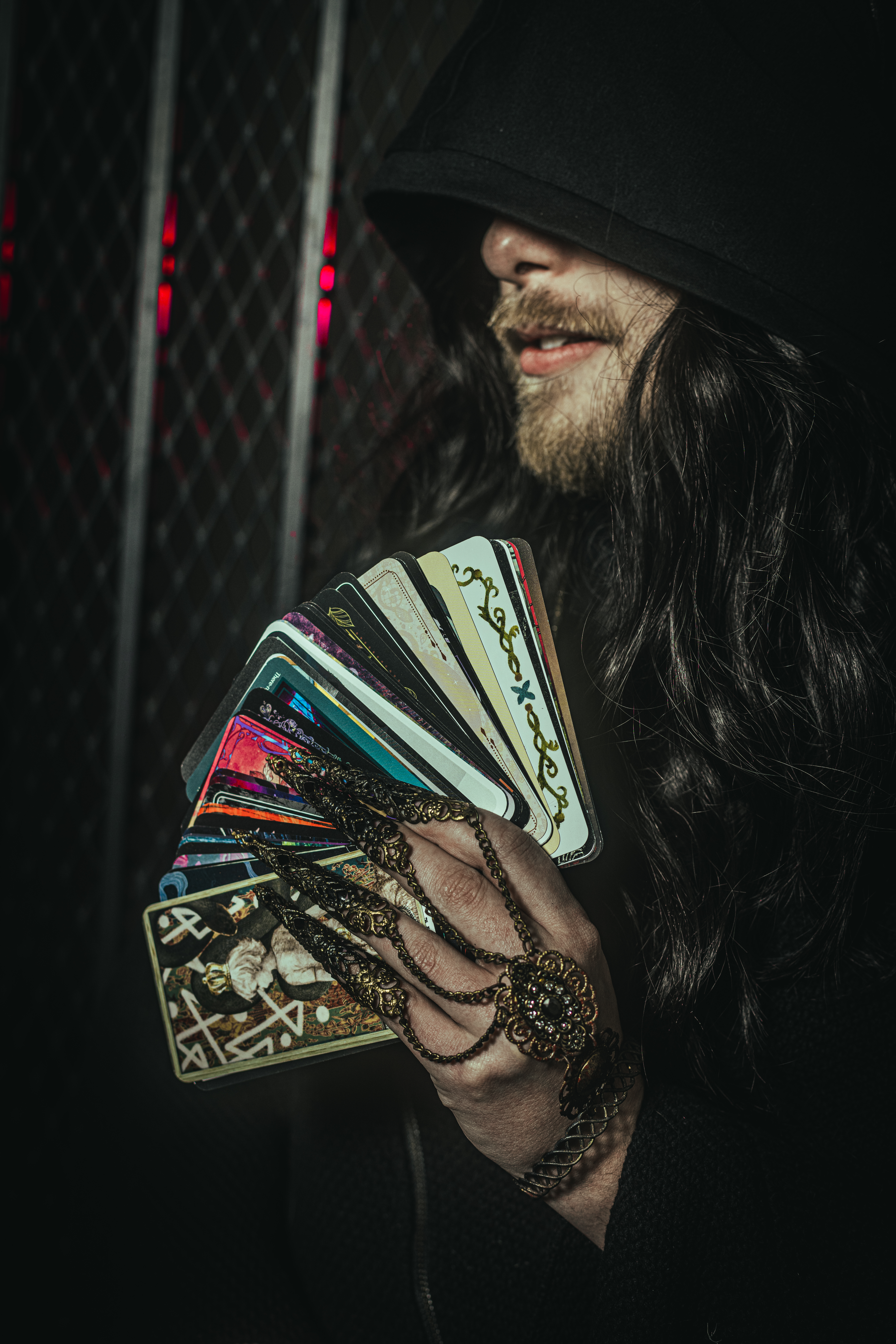 The Mysterious Oracle's Fan (2)