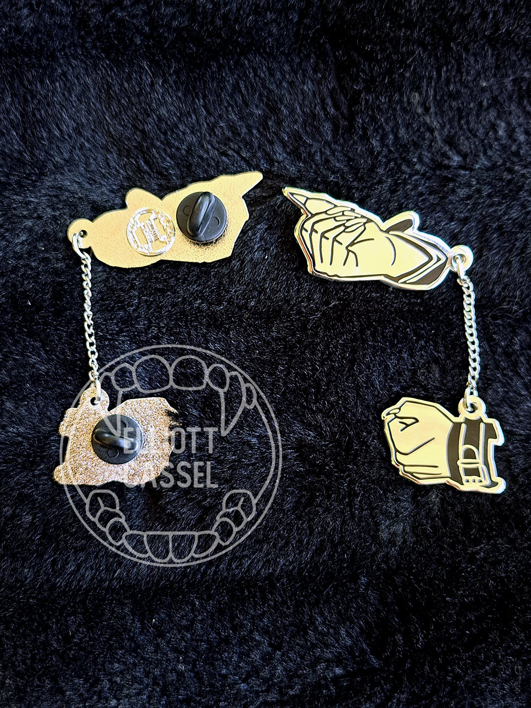 Sin in My Heart "Cuffed Hands" Pin