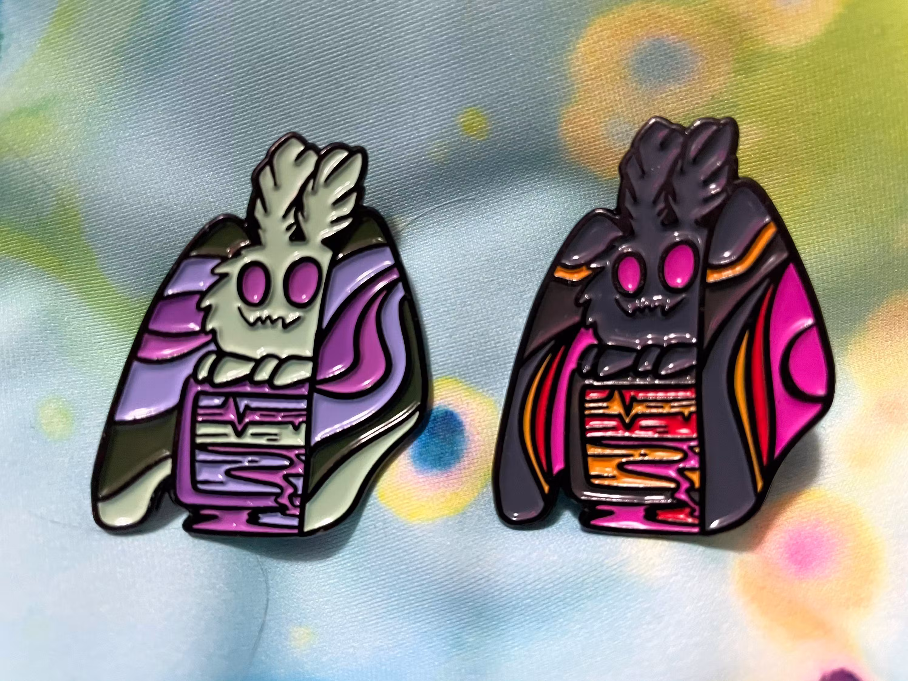 Random mothman tv pin