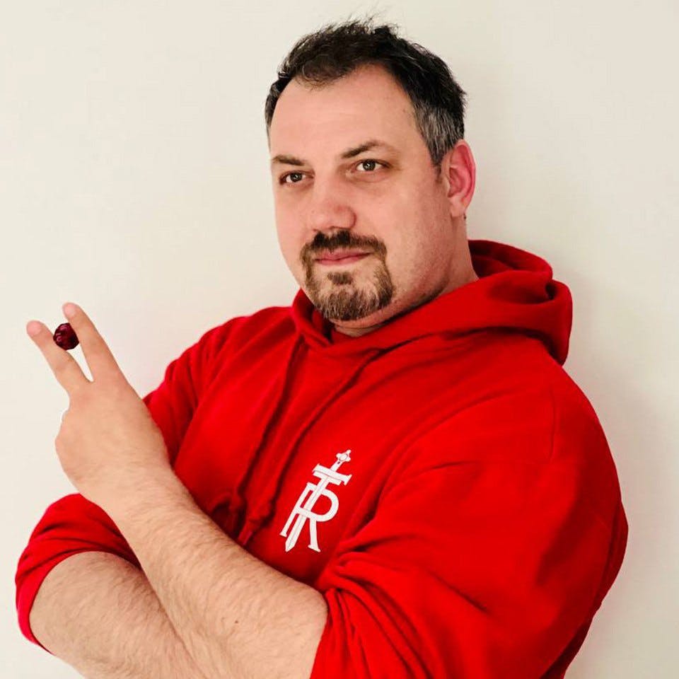 user avatar image for Giuliano Gianfriglia