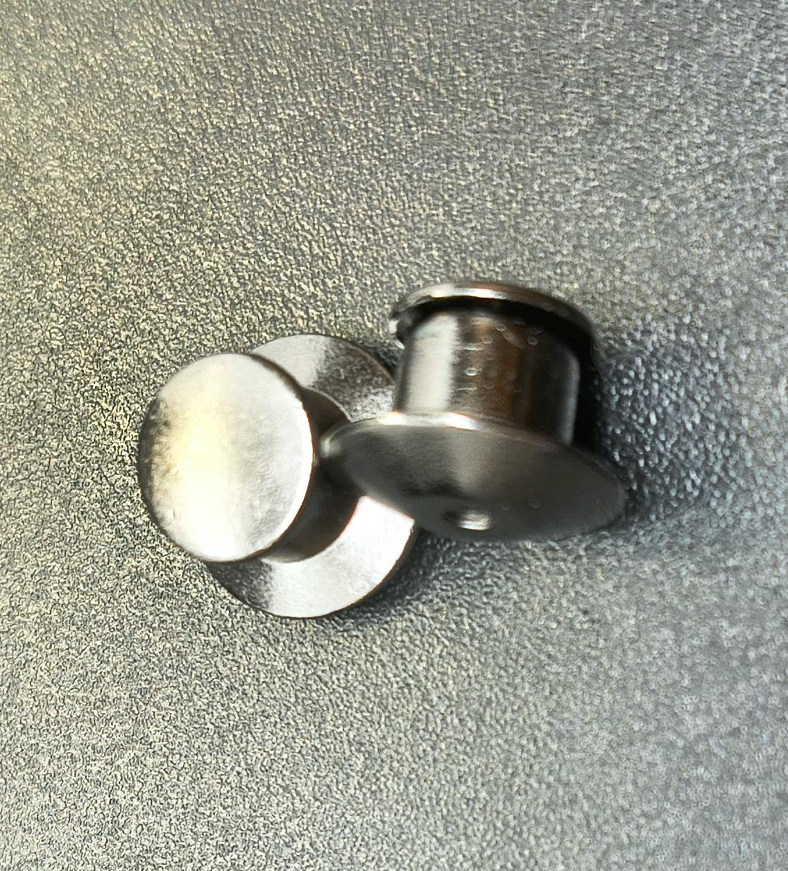 Locking clasps -Gun grey 