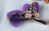 Witches hat mini pin