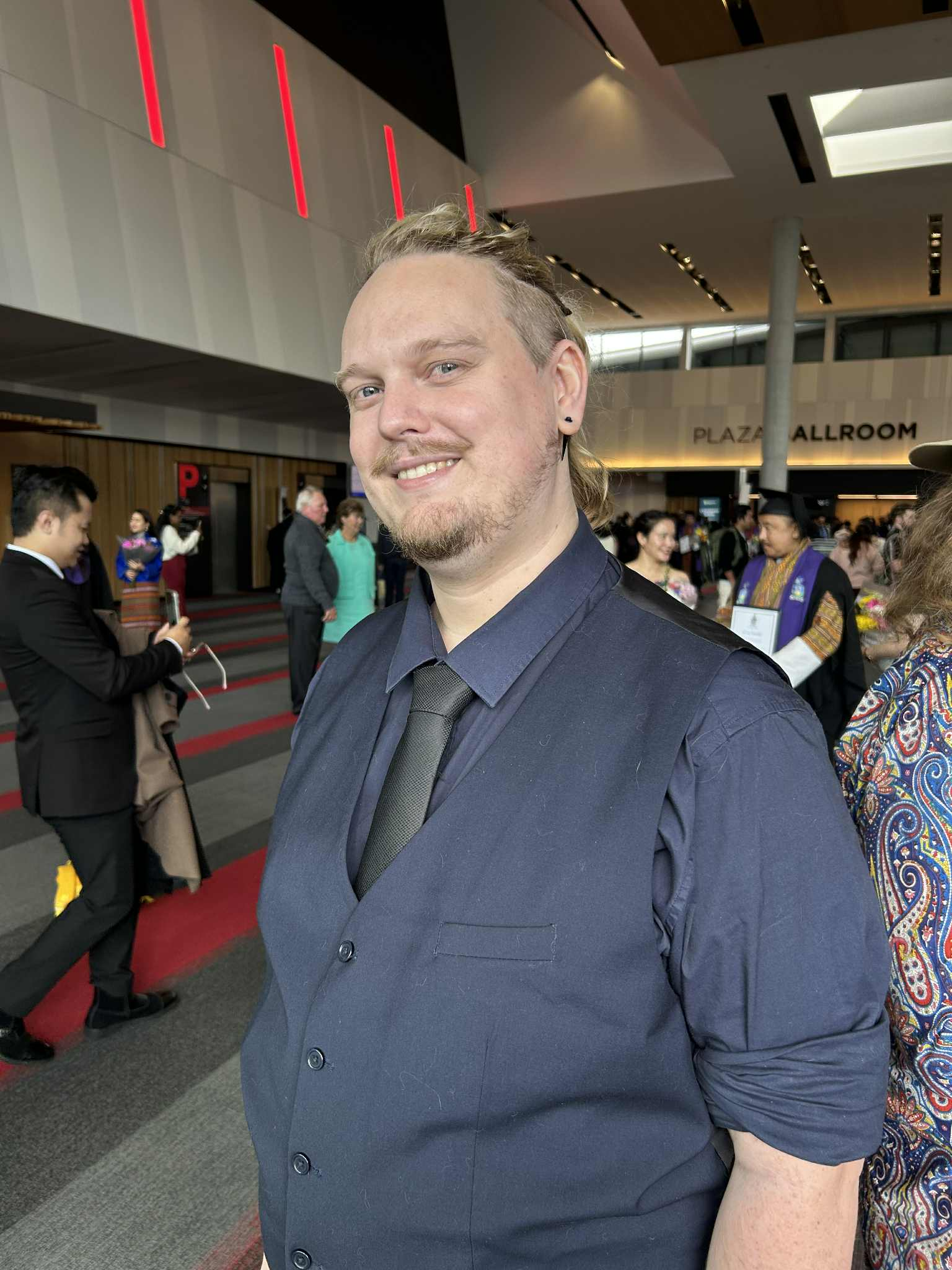 user avatar image for Lez Carpenter