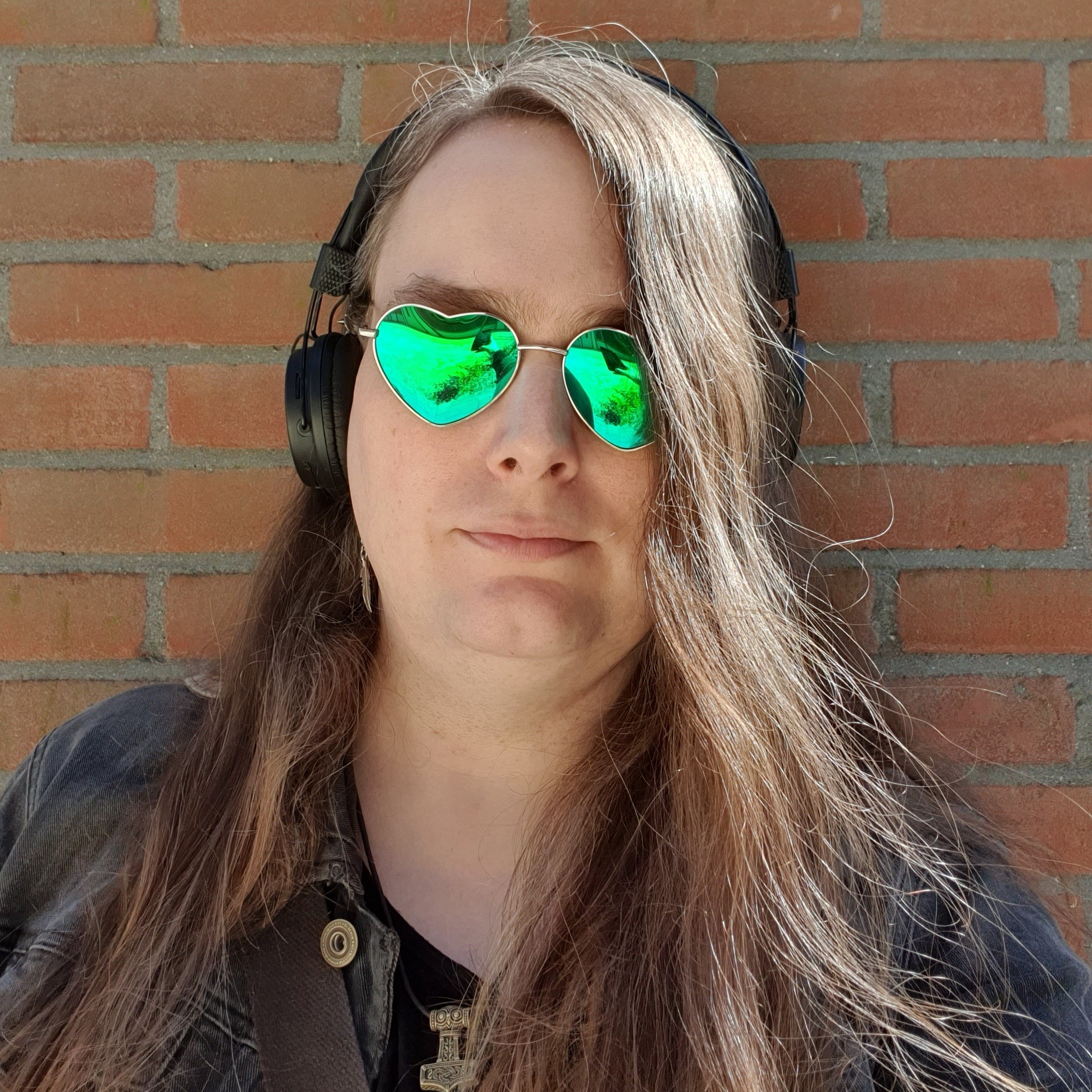 user avatar image for MandaPii