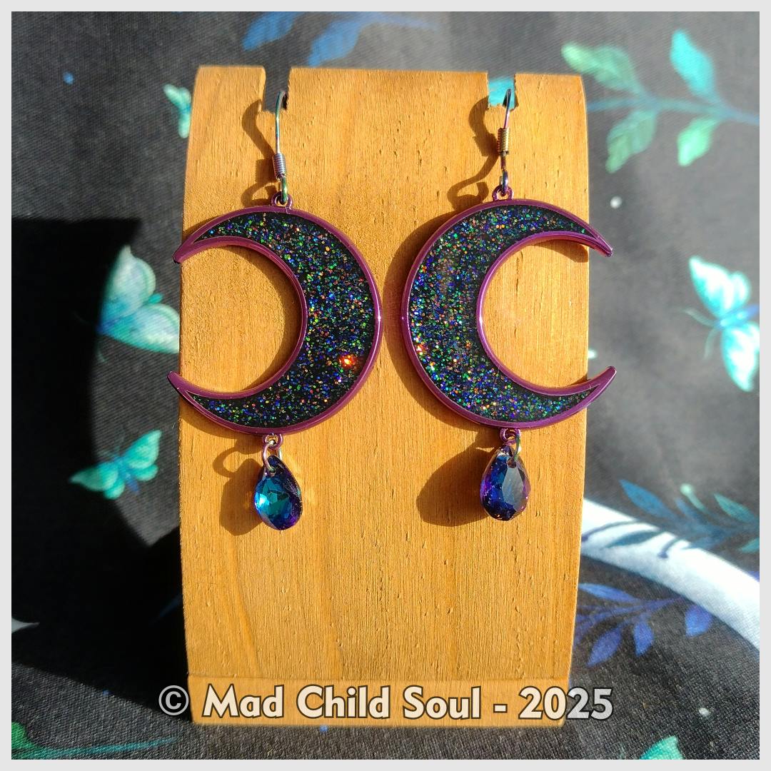 1x PAIR OF EARRINGS : Black Moon (purple chrome)