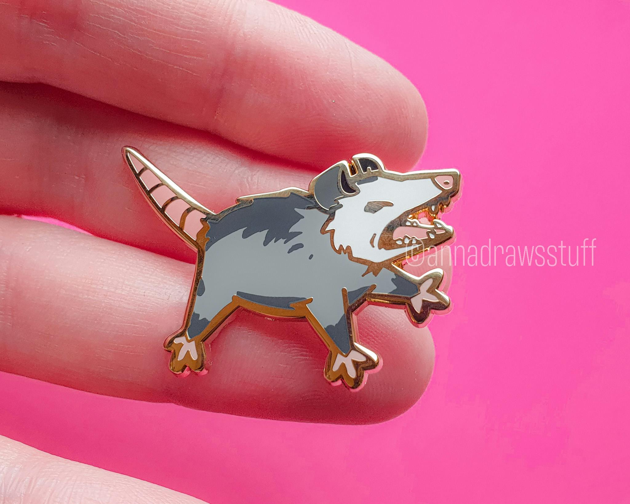 Opossum Yell Pin (Solo)