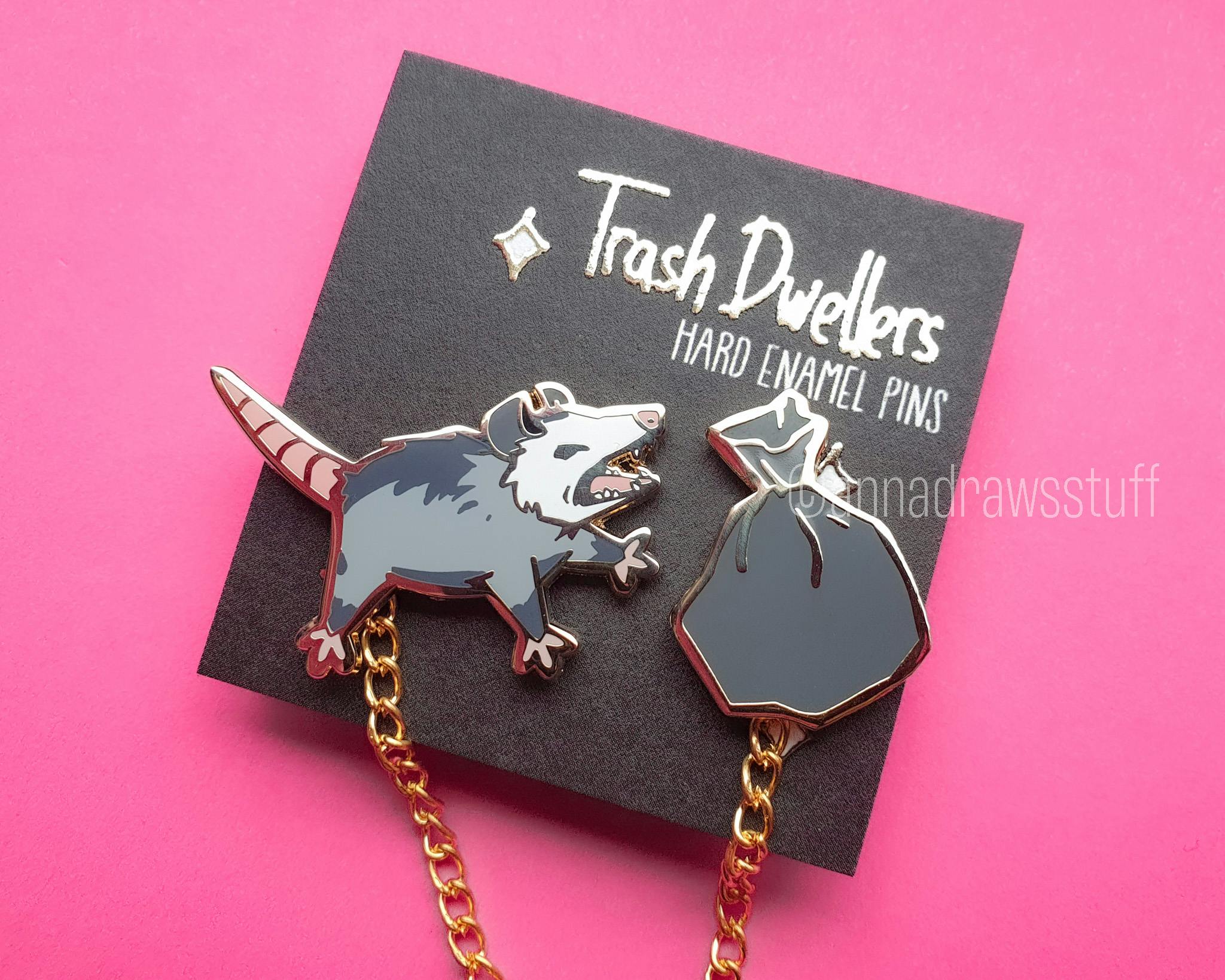 Opossum collar pin set