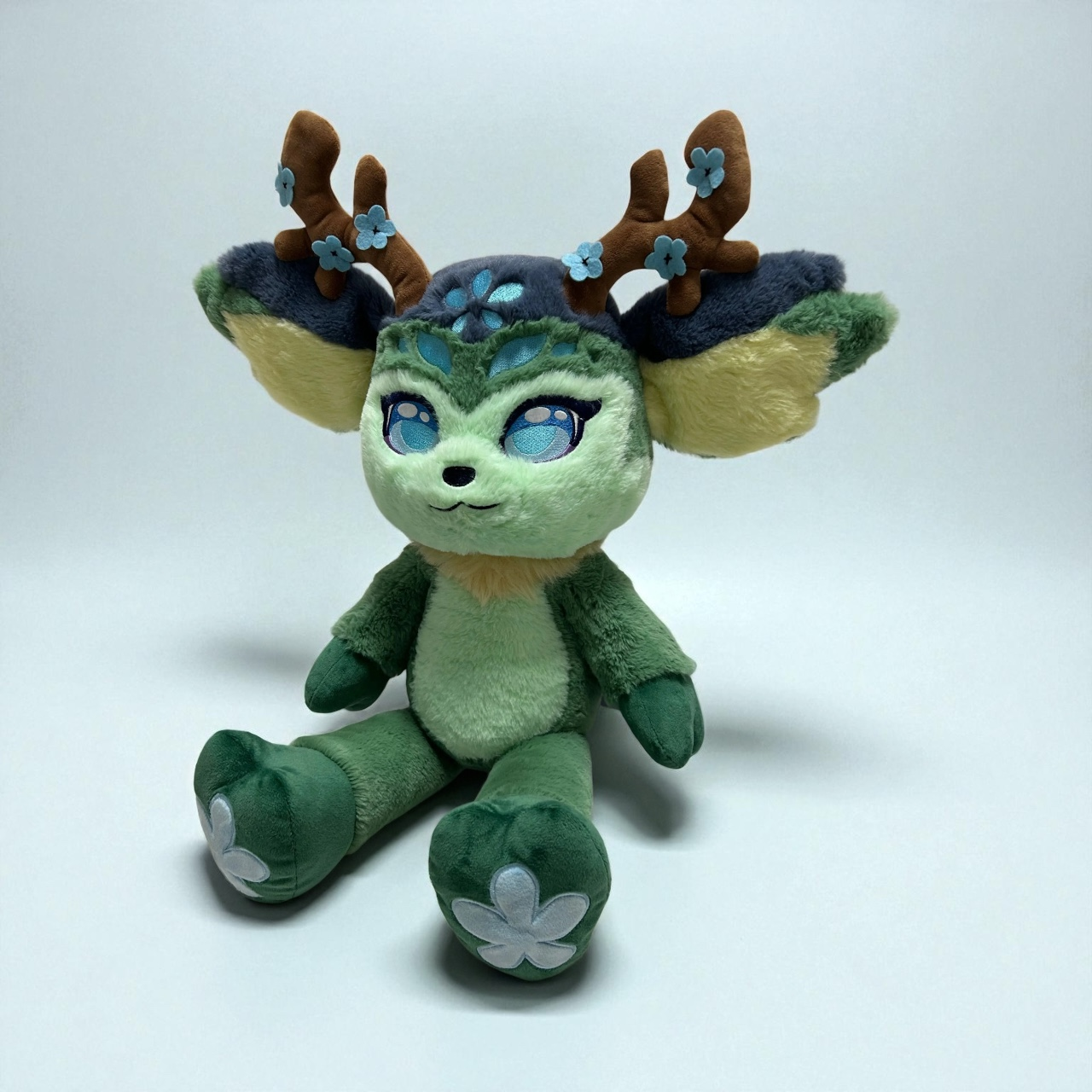 Snuggle Dreamer SERIES 1 Plushie - Aspen