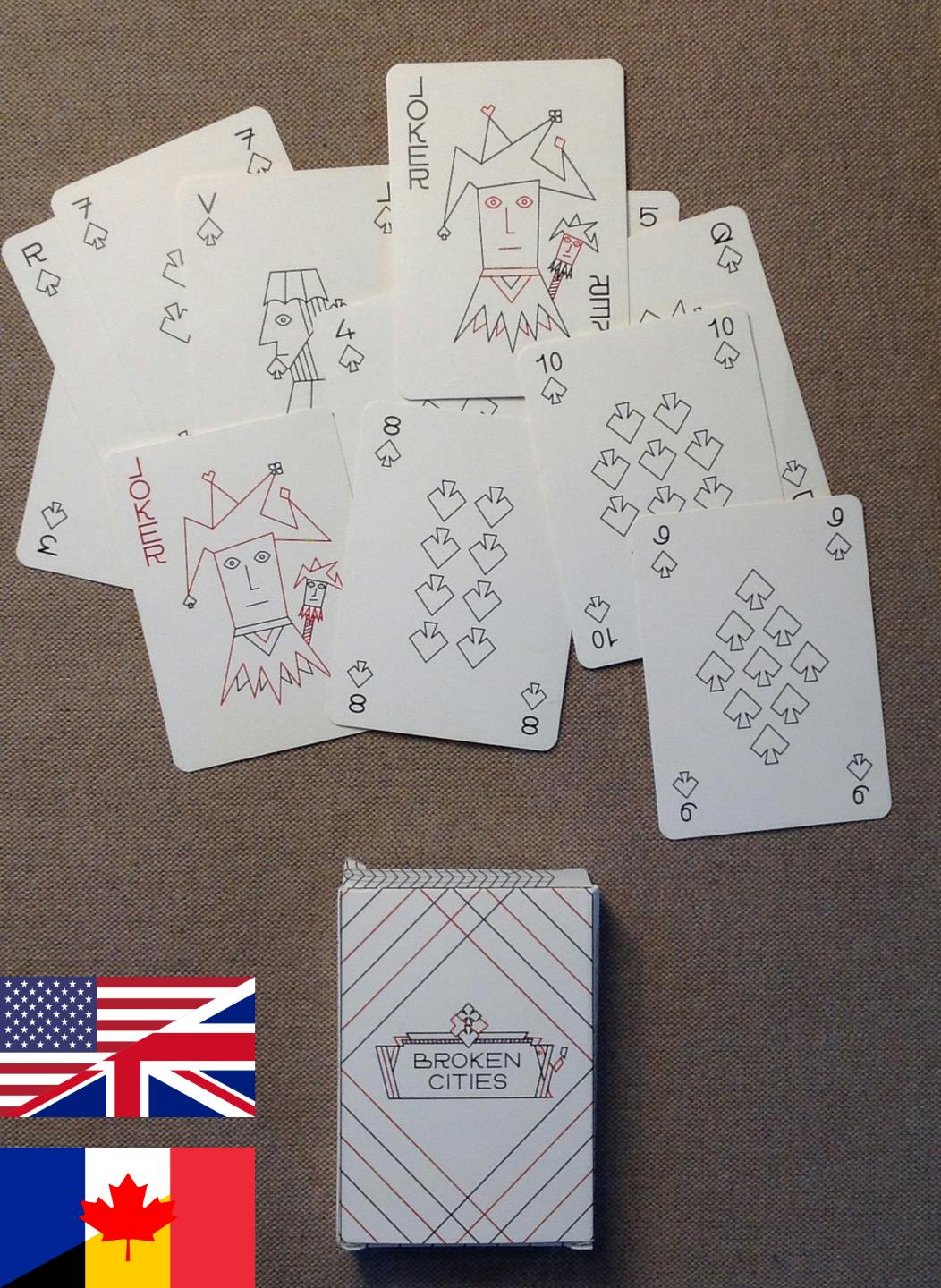 Printed copy of Broken Cities' playing cards / Exemplaire imprimé des cartes à jouer de Cités abîmées