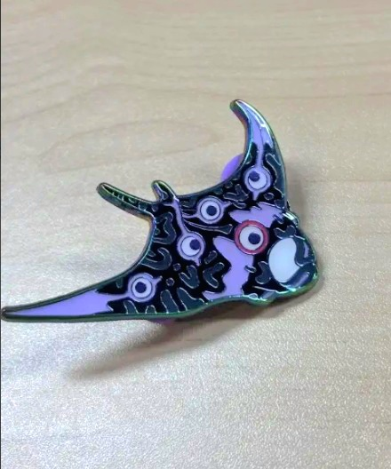 SECONDS: Manta Ray rainbow