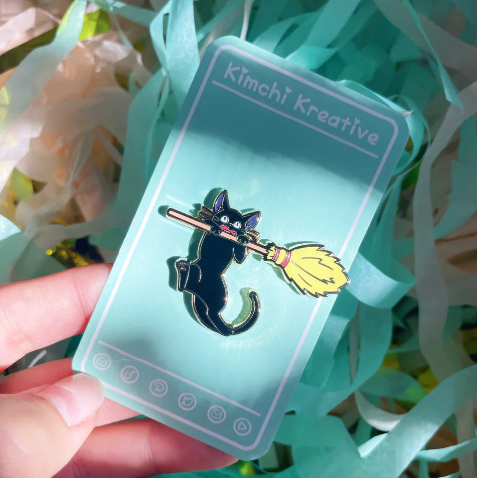 Hang Kitty Pin