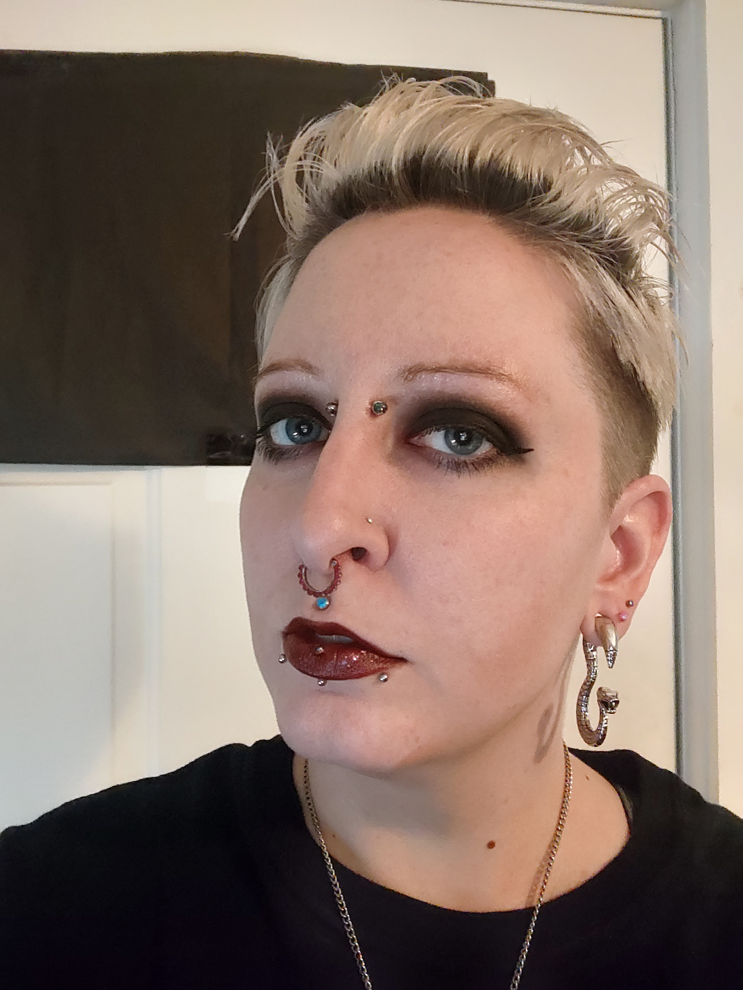 user avatar image for Zom-vii